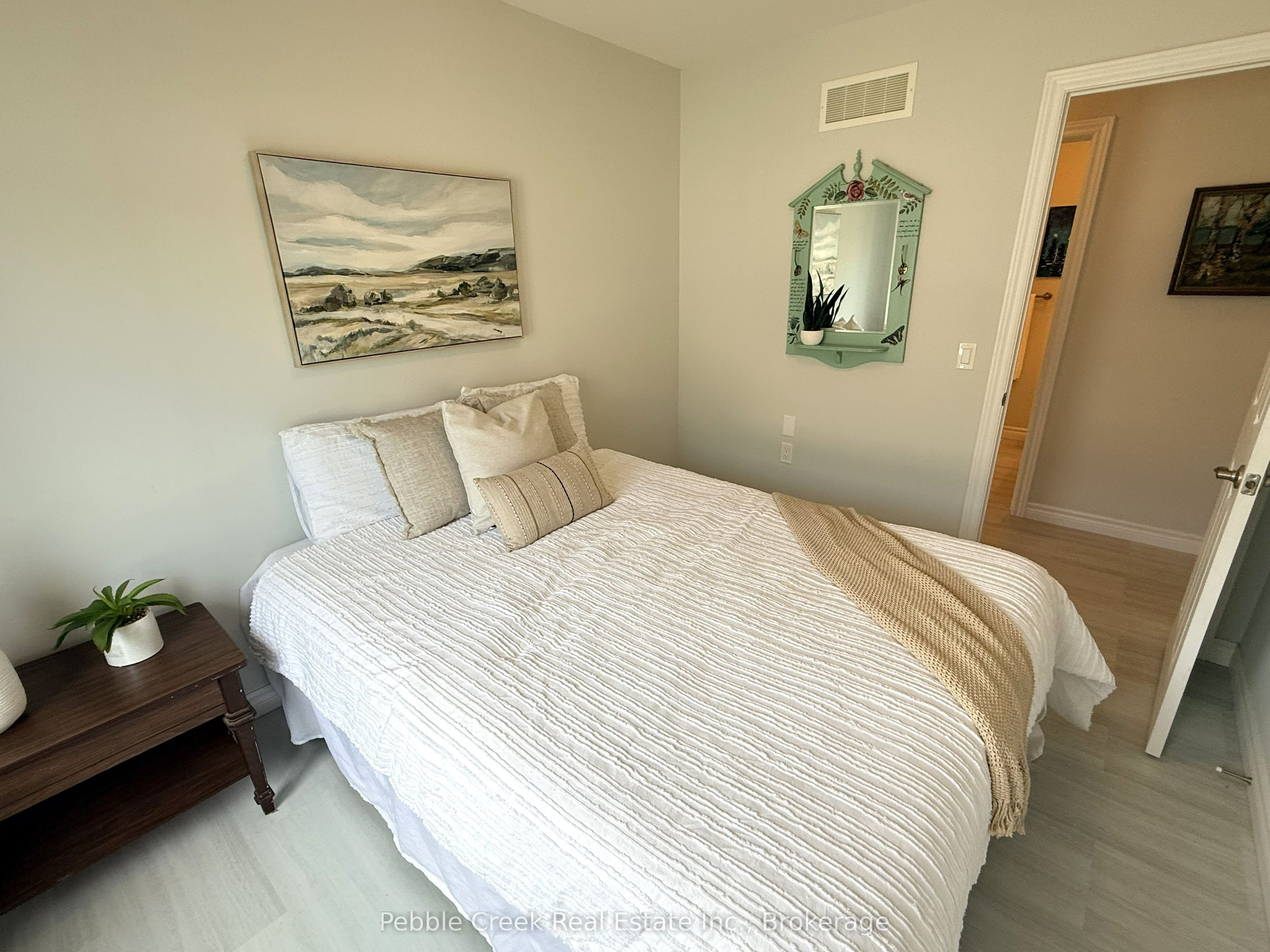 96 Lake Breeze Drive Property Photo 27