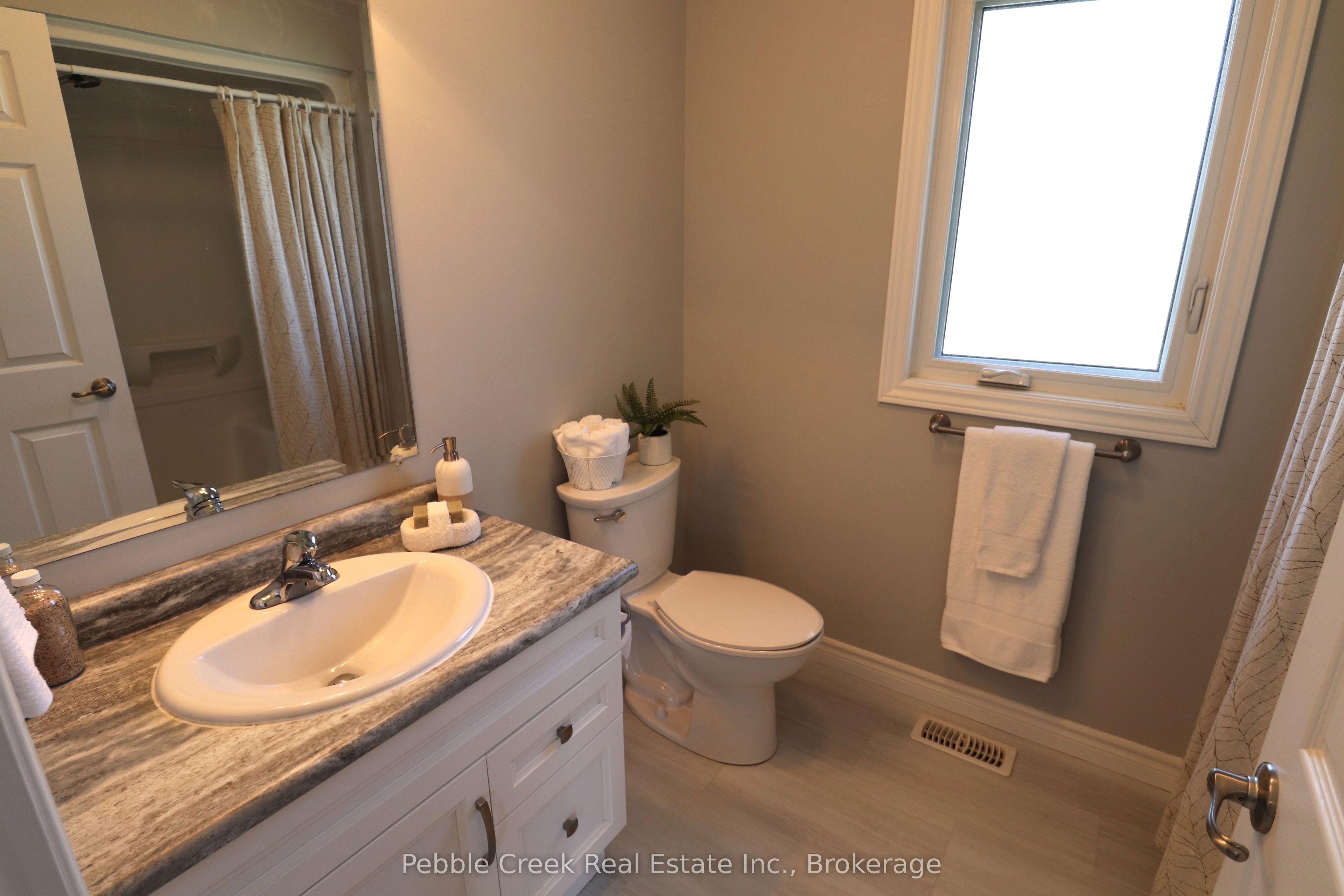 96 Lake Breeze Drive Property Photo 33