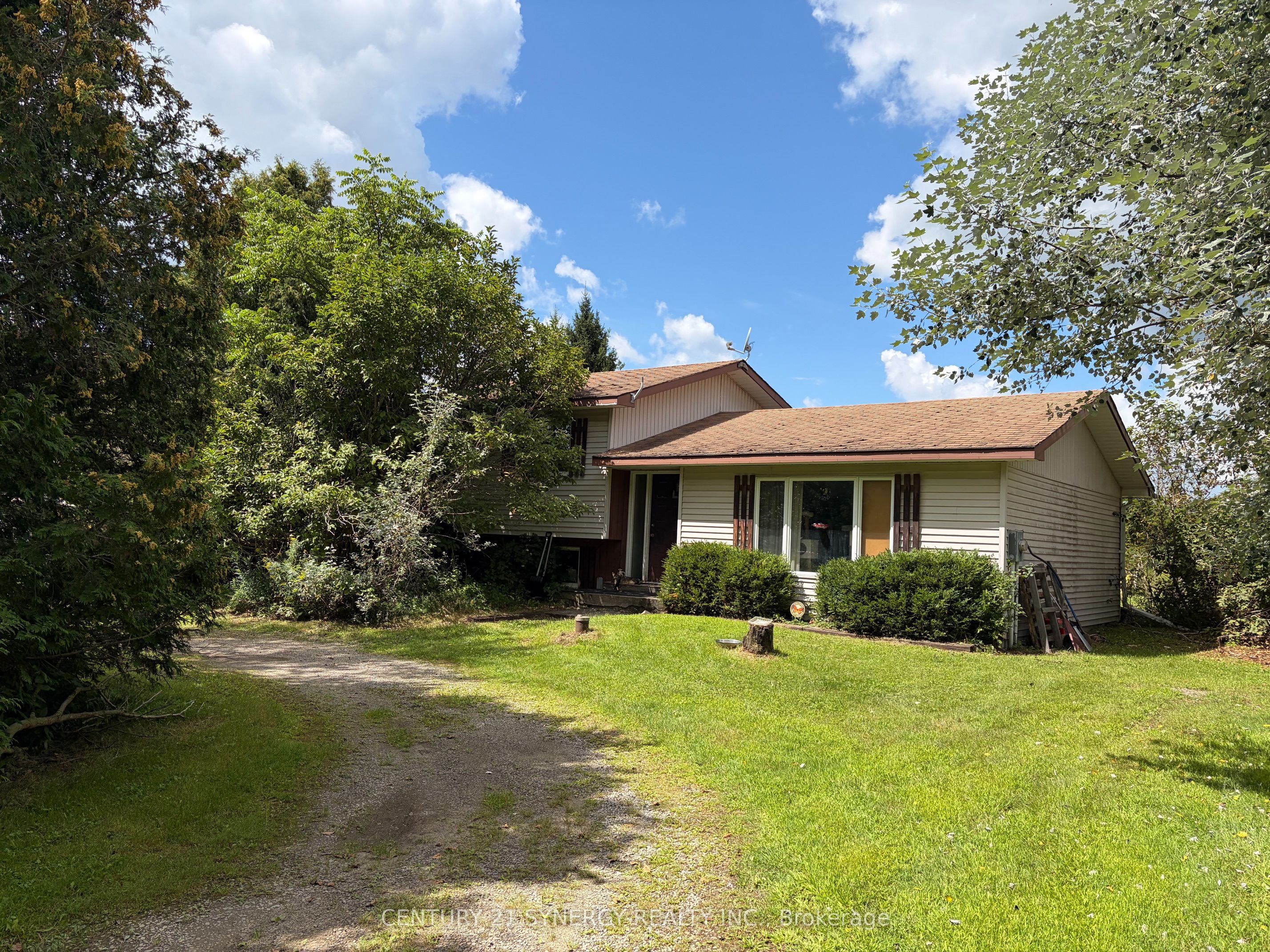 658 Kitley Line 2 Line Property Photo 1