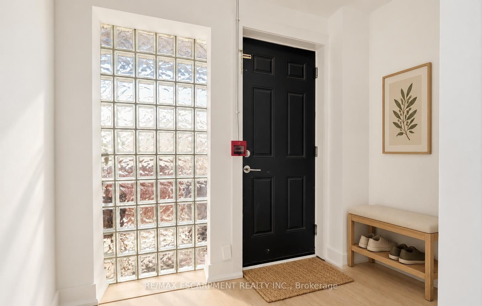 1006 King Street E 02 Property Photo 12