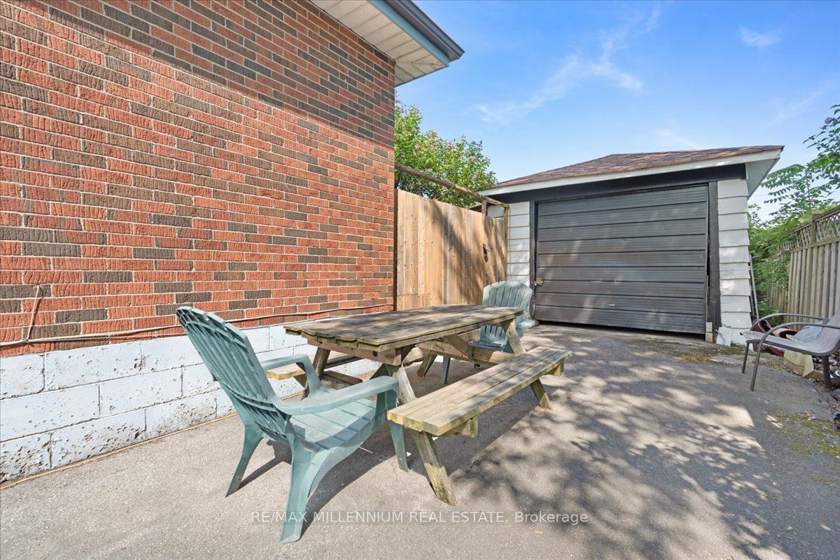 37 Radford Street Property Photo 39