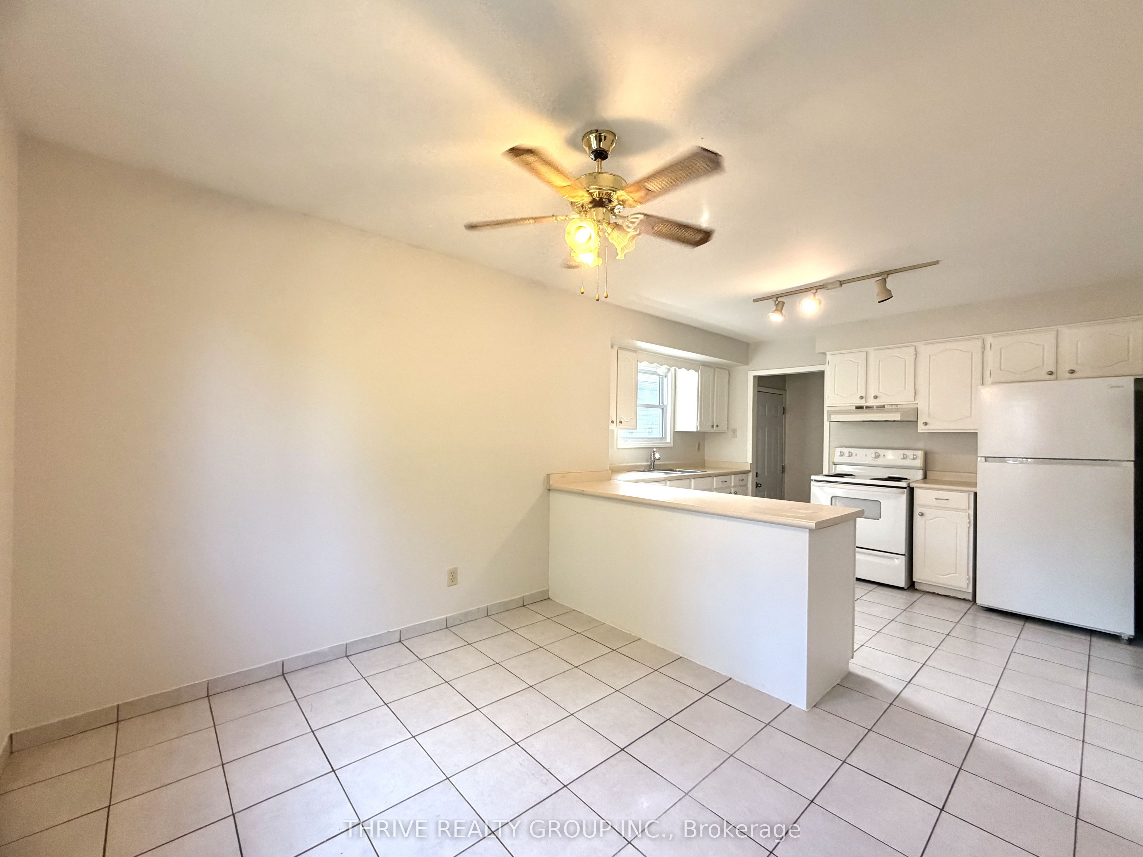 202 Muriel Crescent Property Photo 4