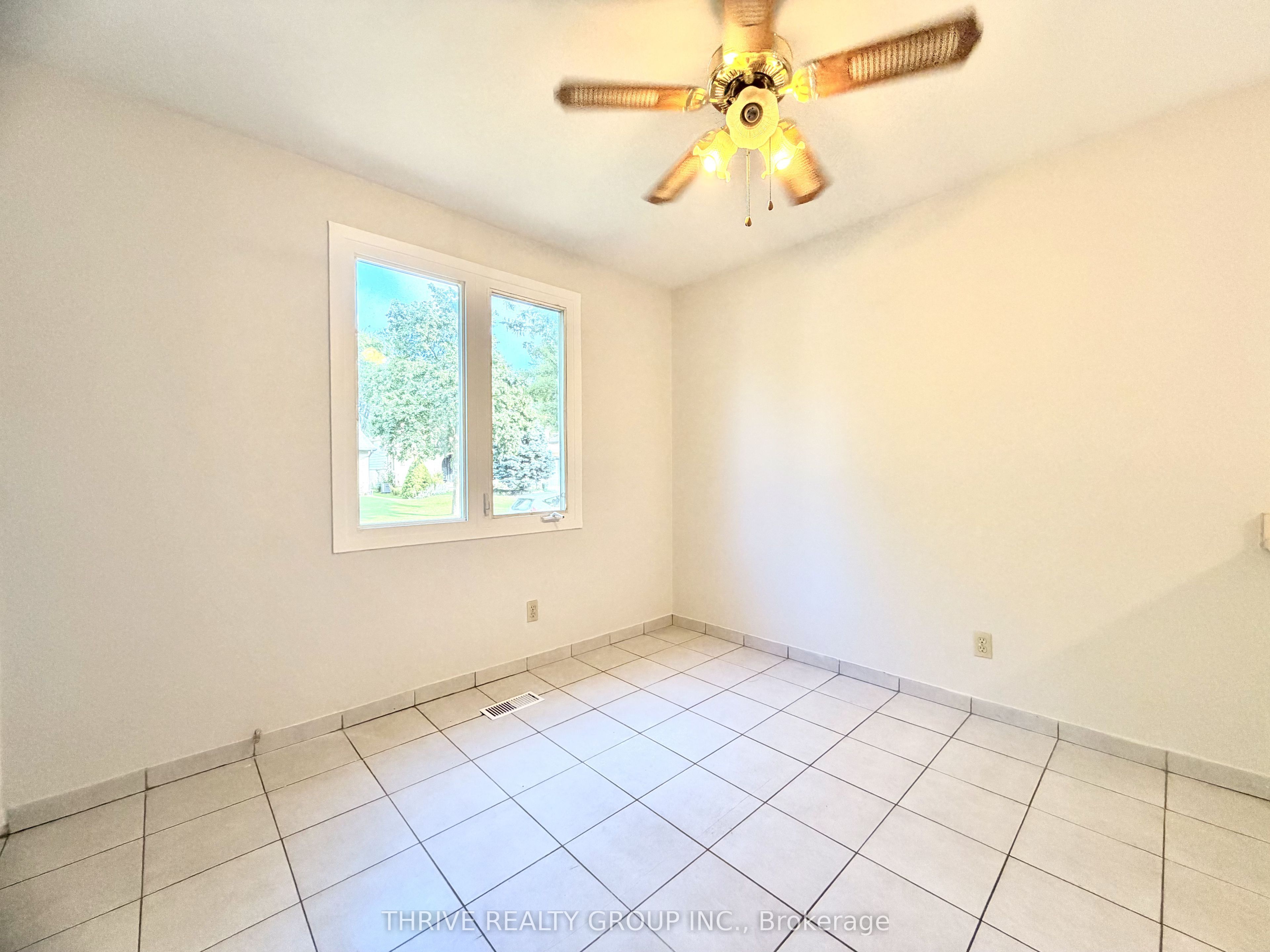202 Muriel Crescent Property Photo 7