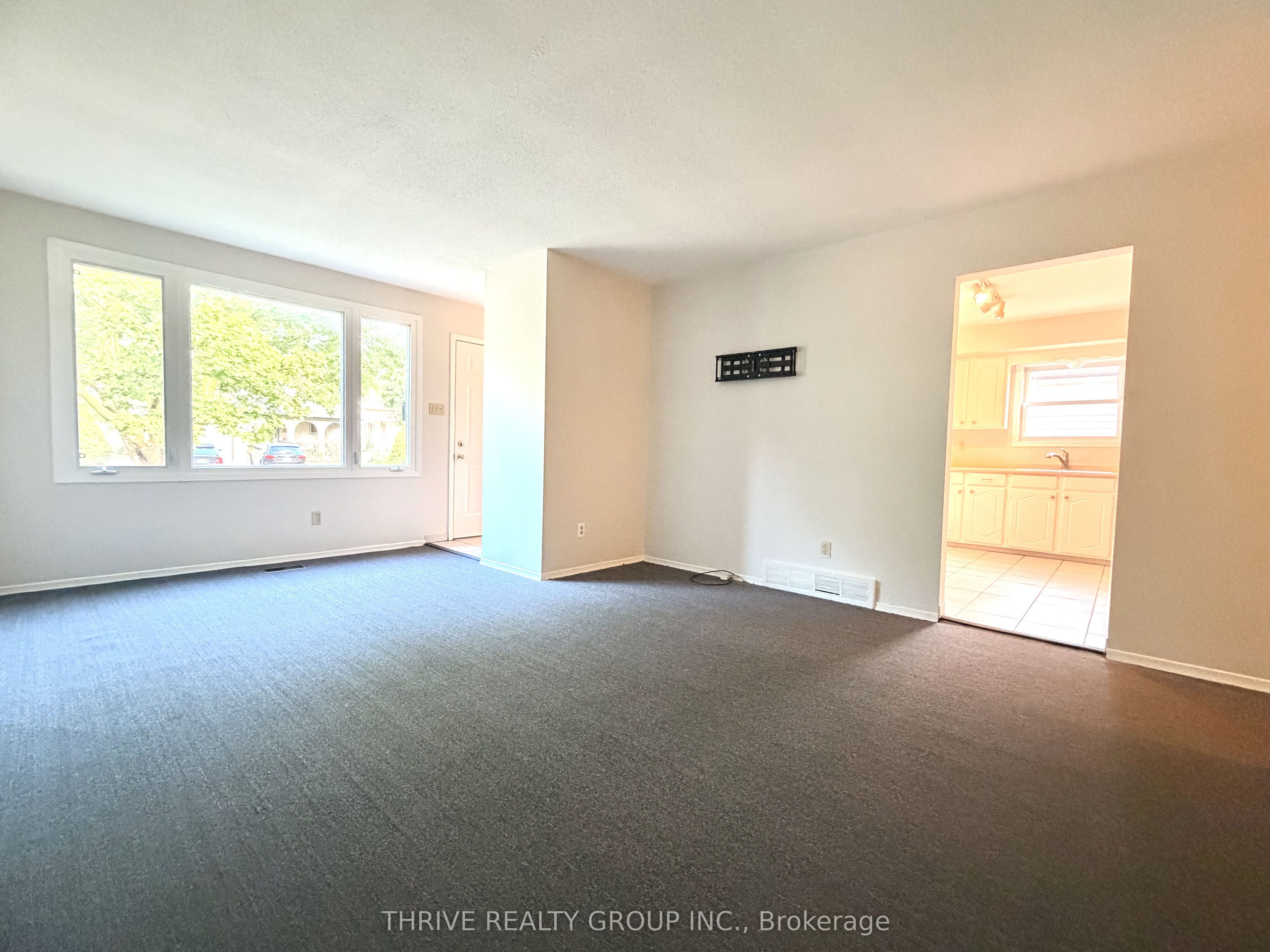 202 Muriel Crescent Property Photo 9