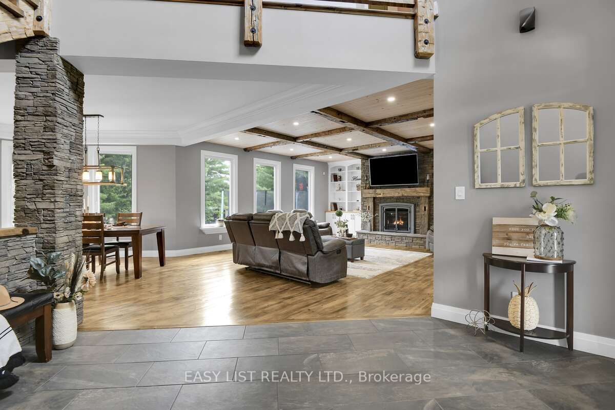 2882 B Line Road Property Photo 5