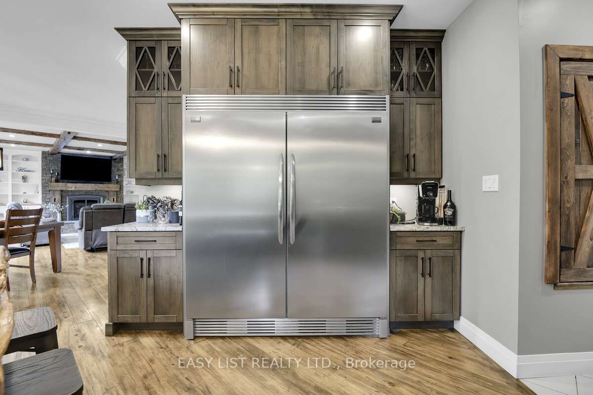 2882 B Line Road Property Photo 10