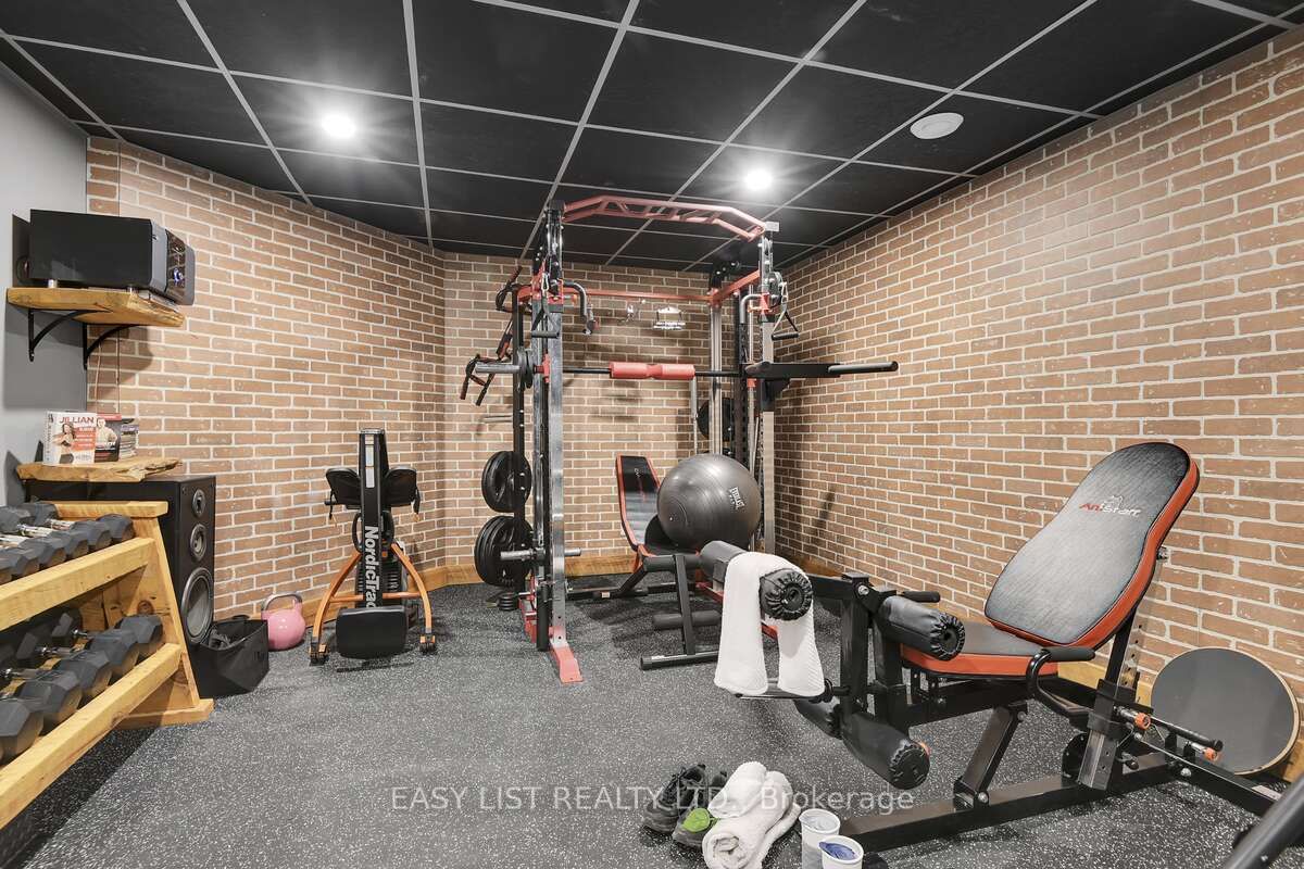 2882 B Line Road Property Photo 26