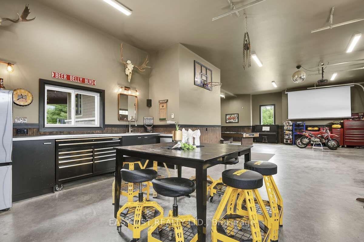 2882 B Line Road Property Photo 27