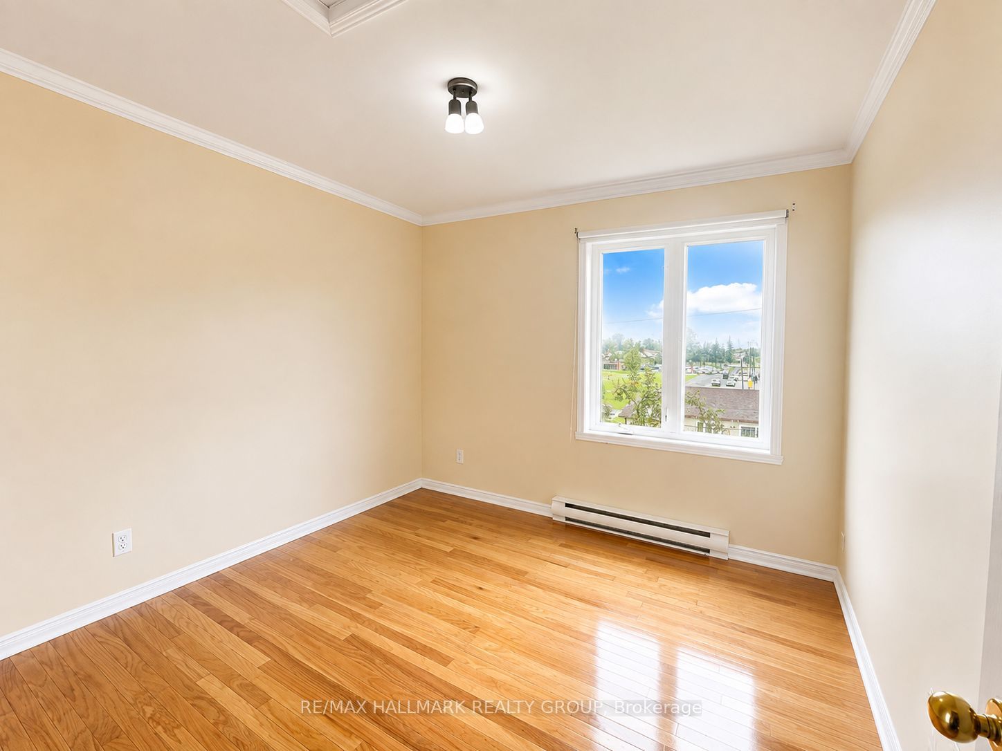 669 Spence Avenue 6 Property Photo 7