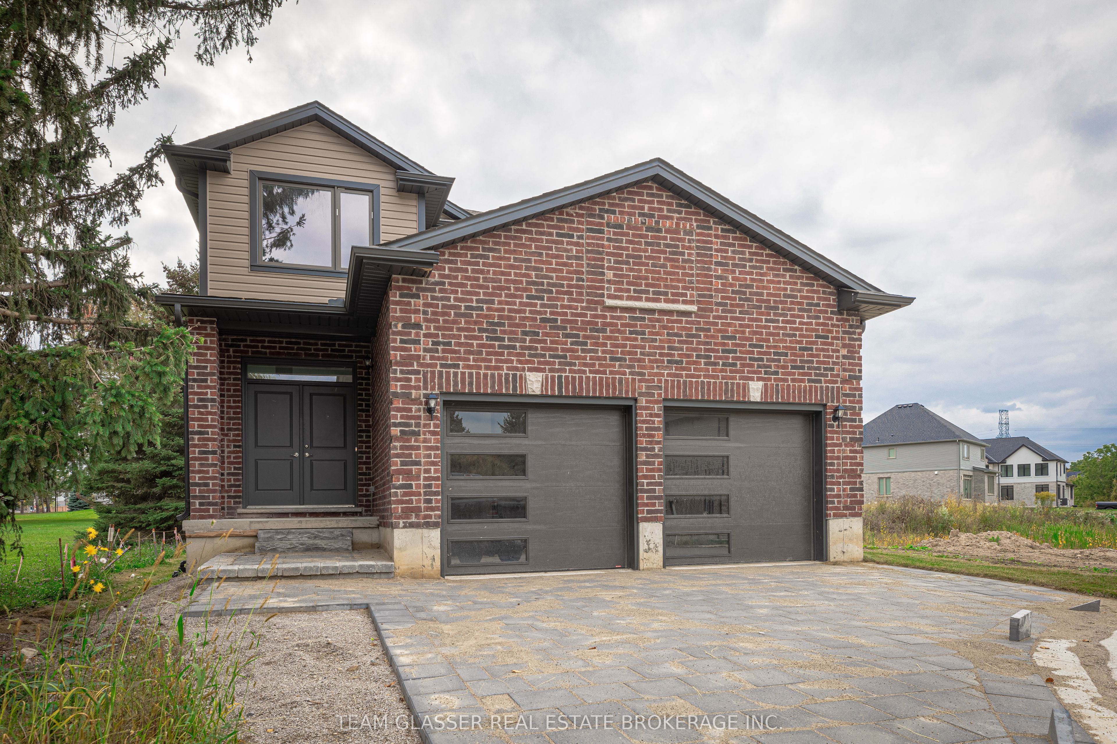 3465 ORIOLE Circle E Property Photo 1