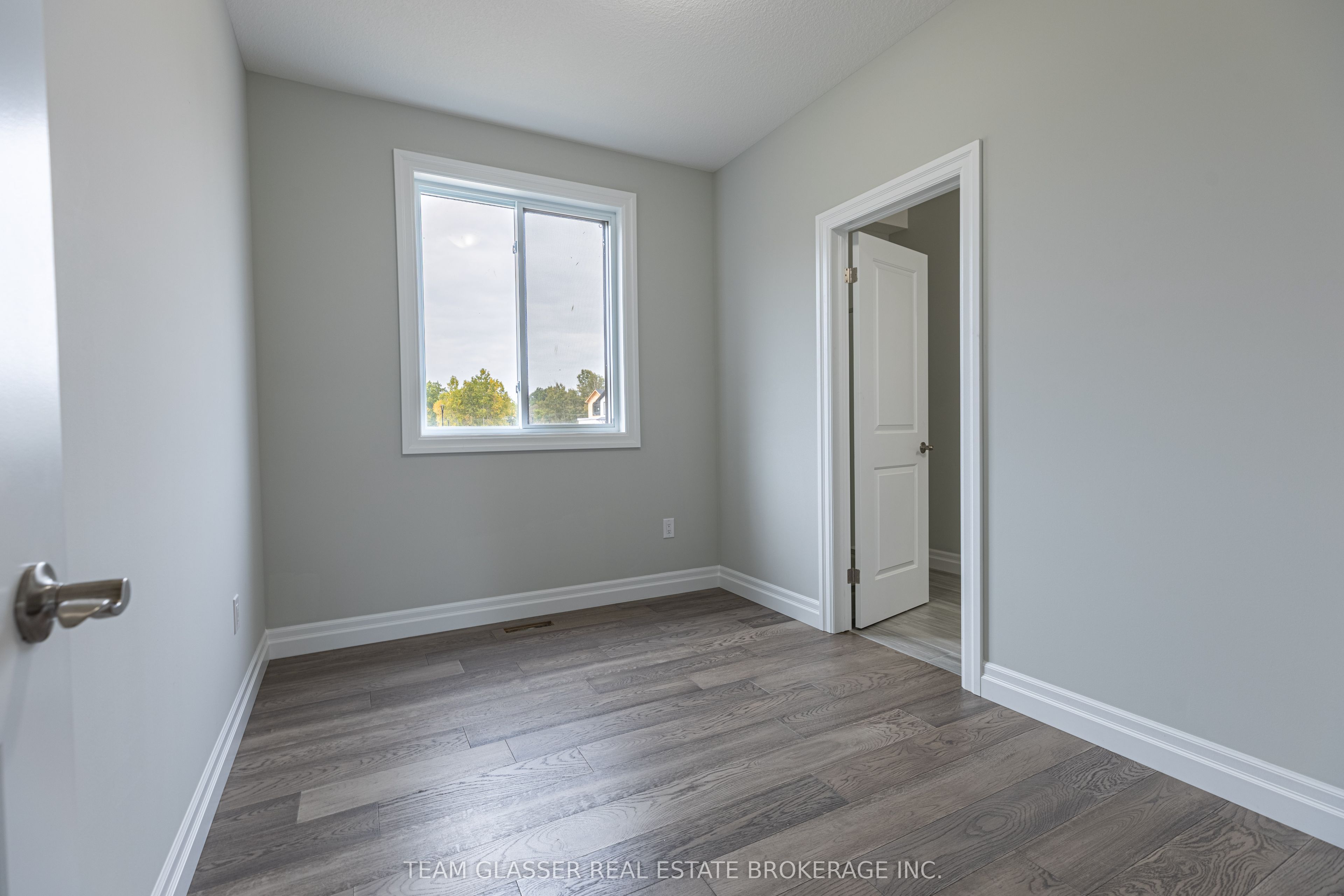 3465 Oriole Circle E Property Photo 9