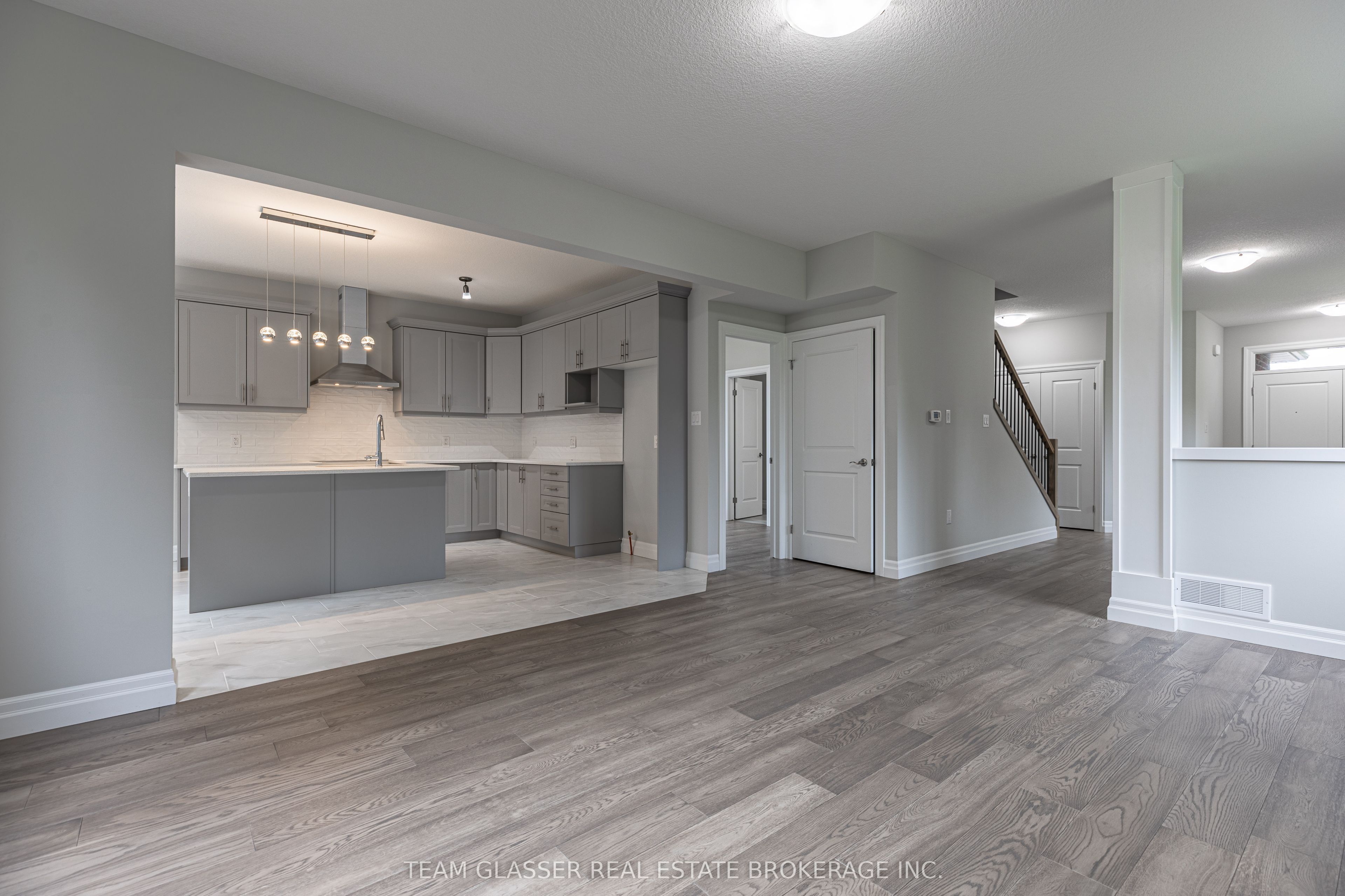 3465 Oriole Circle E Property Photo 11
