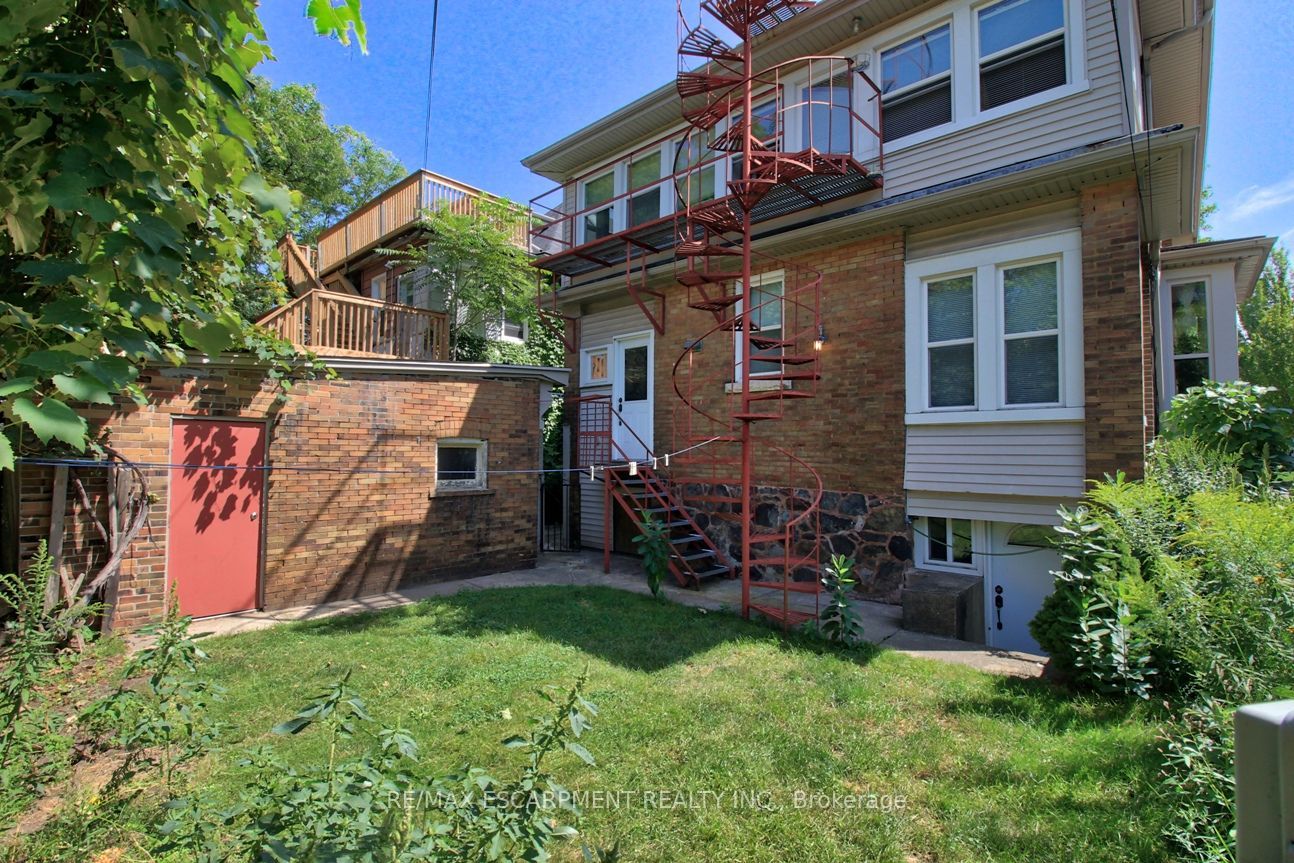 22 Blake Street Property Photo 47