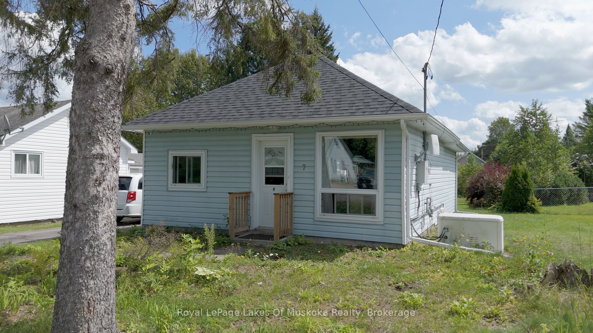 7 Maple Street Property Photo 1