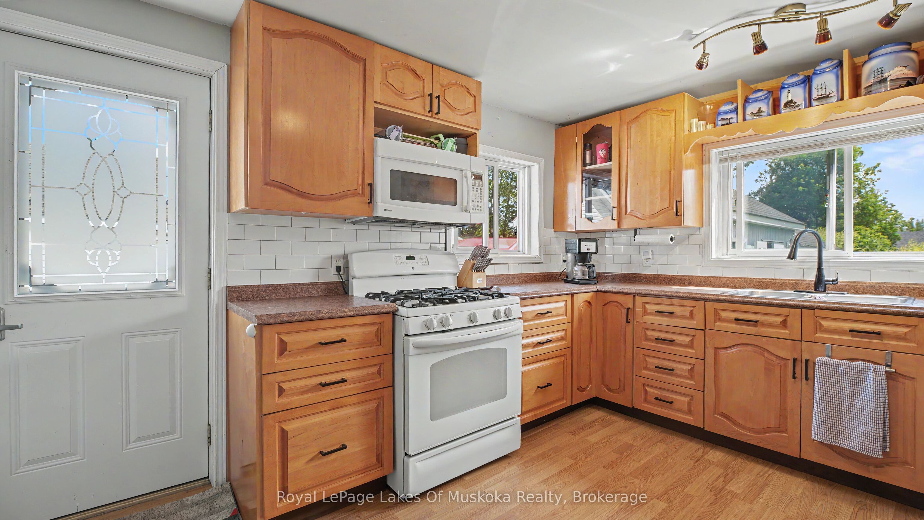 7 Maple Street Property Photo 3