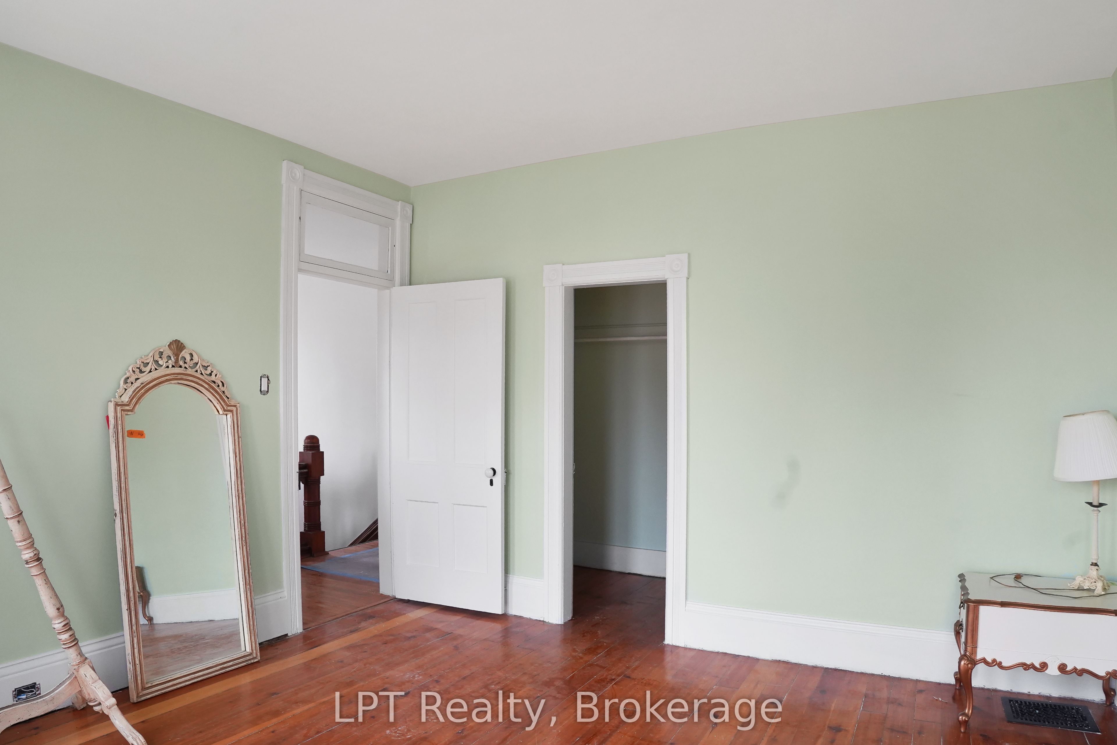 254 High Street Property Photo 27