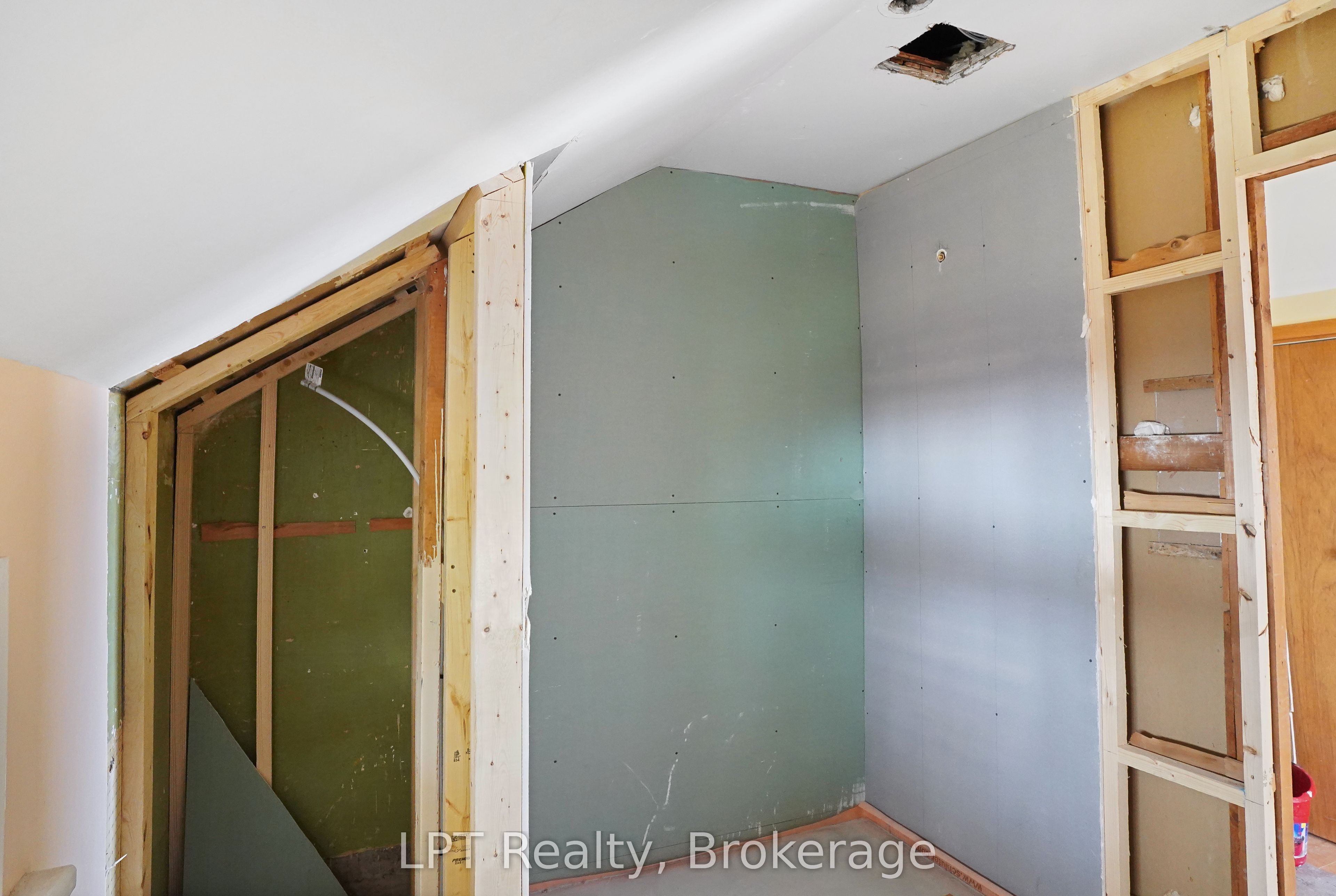 254 High Street Property Photo 34