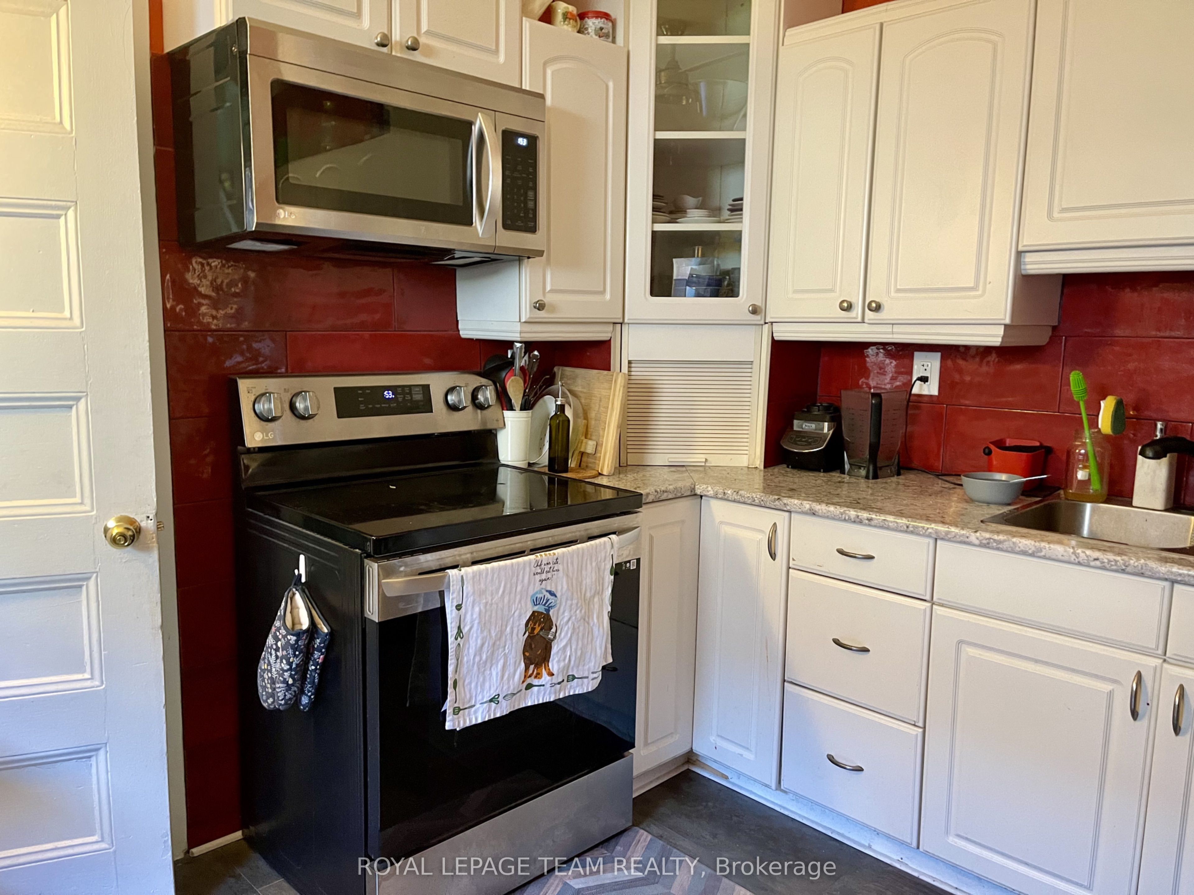 60 Herridge Street Property Photo 7