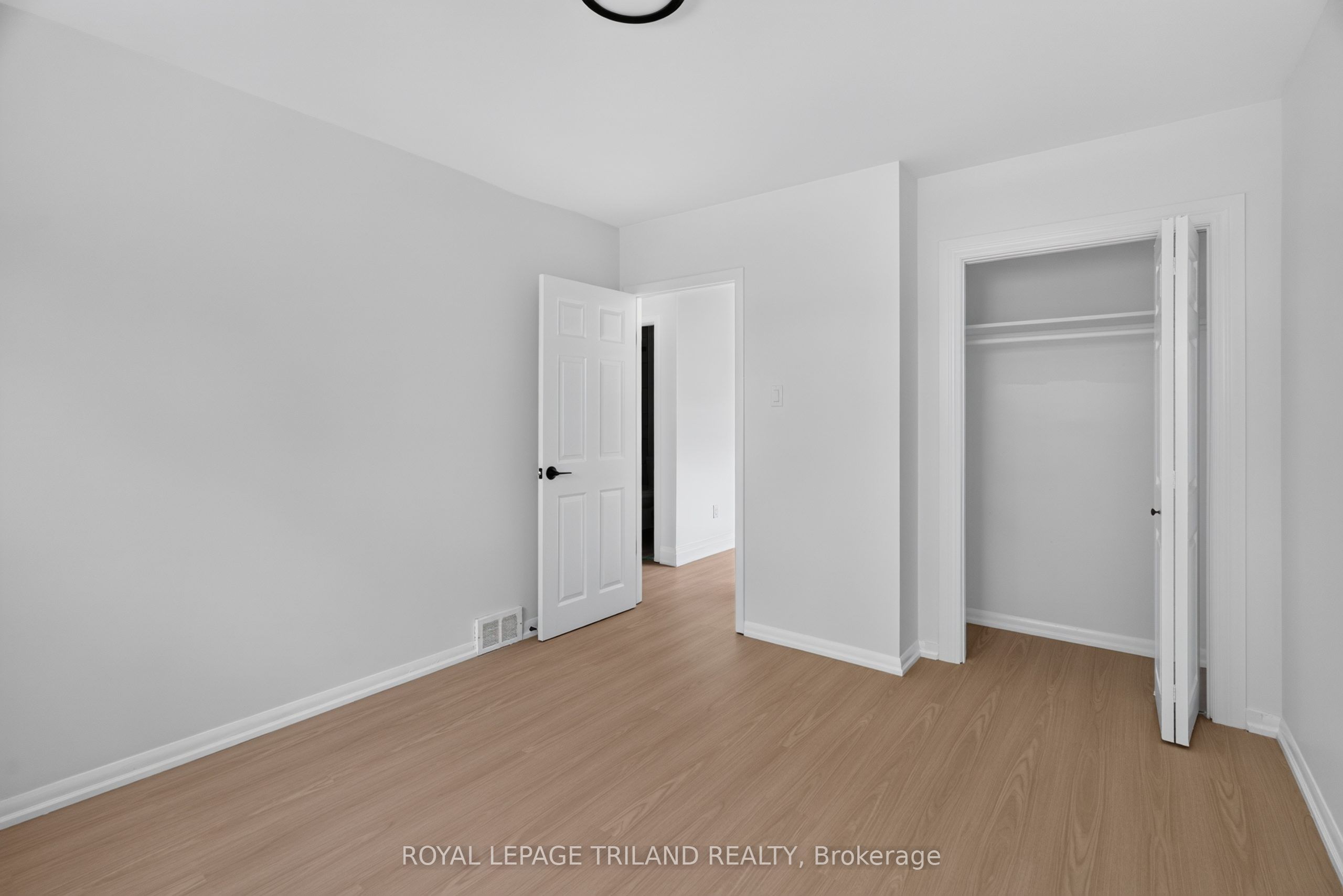 145 Base Line Road W 14a Property Photo 8