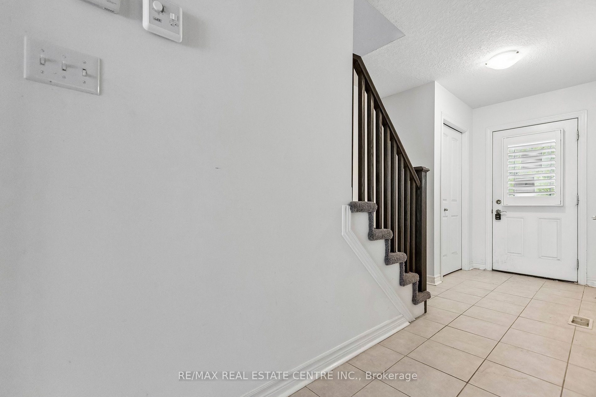 30 Oldfield Drive 30 Property Photo 9