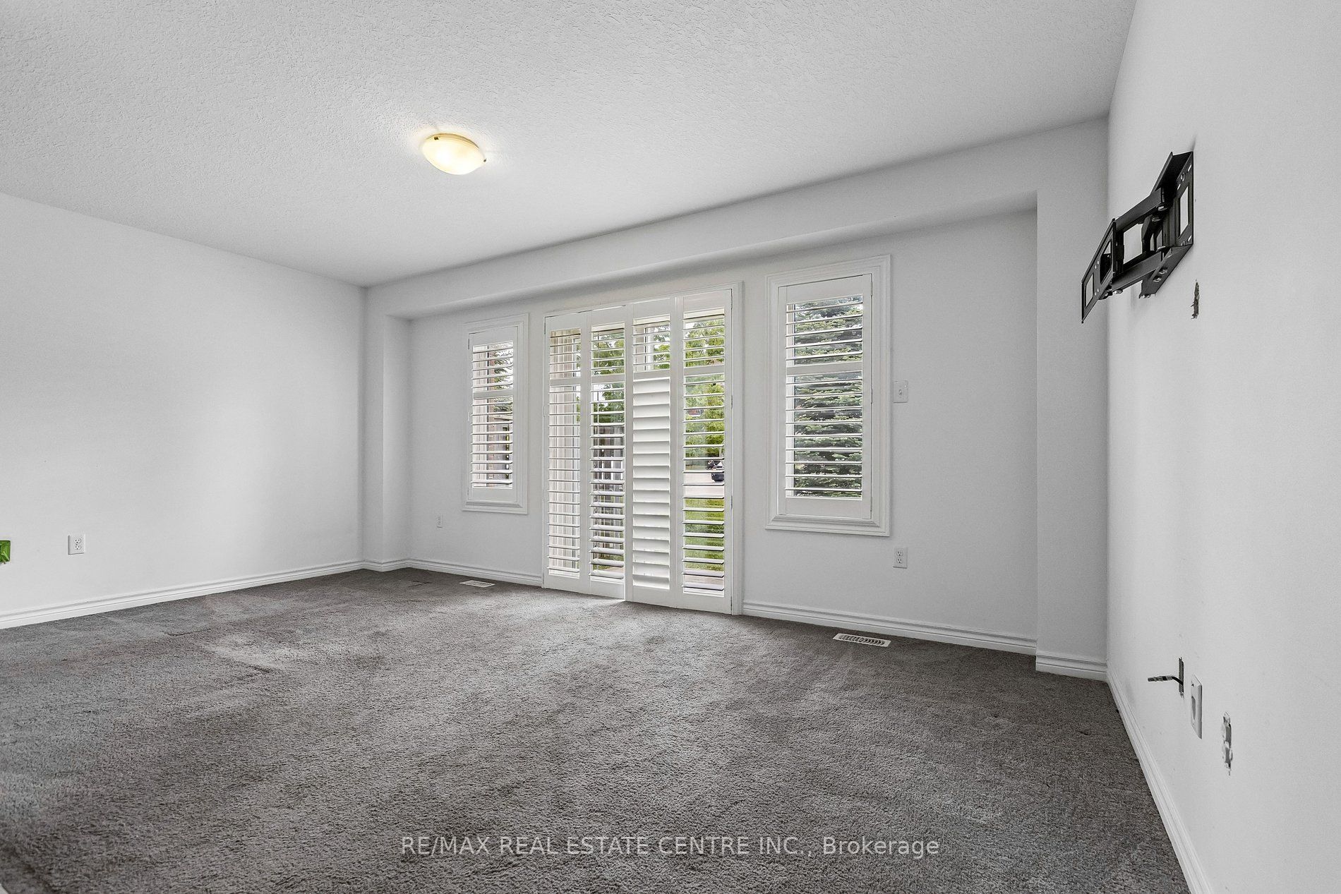 30 Oldfield Drive 30 Property Photo 17