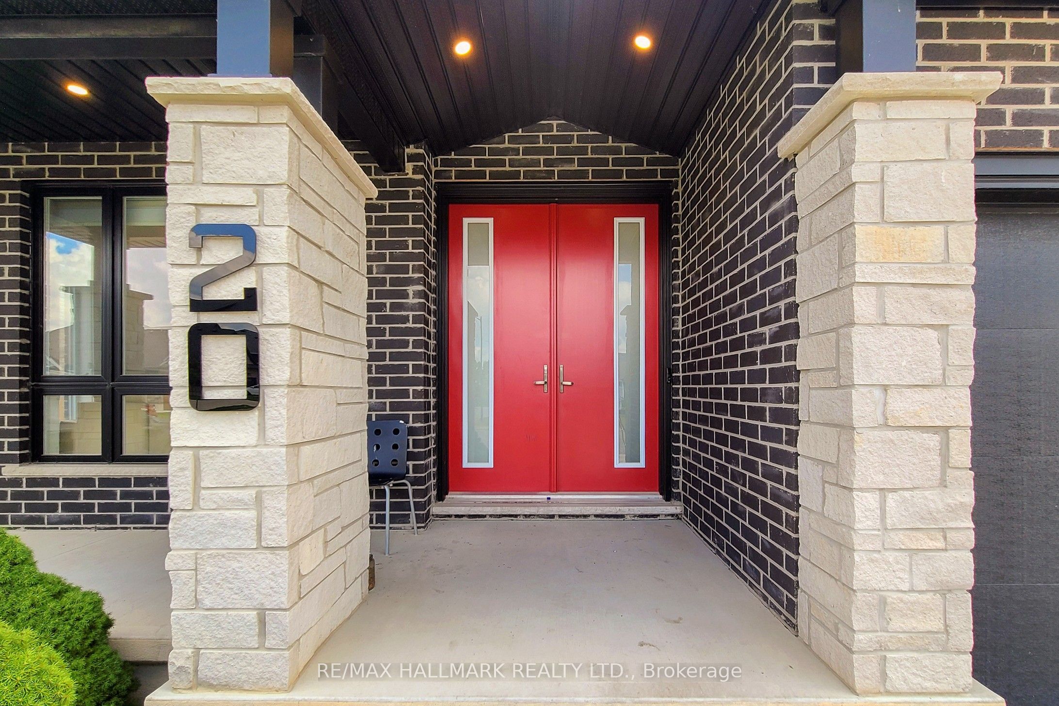 20 Valderrama Lane Property Photo 5