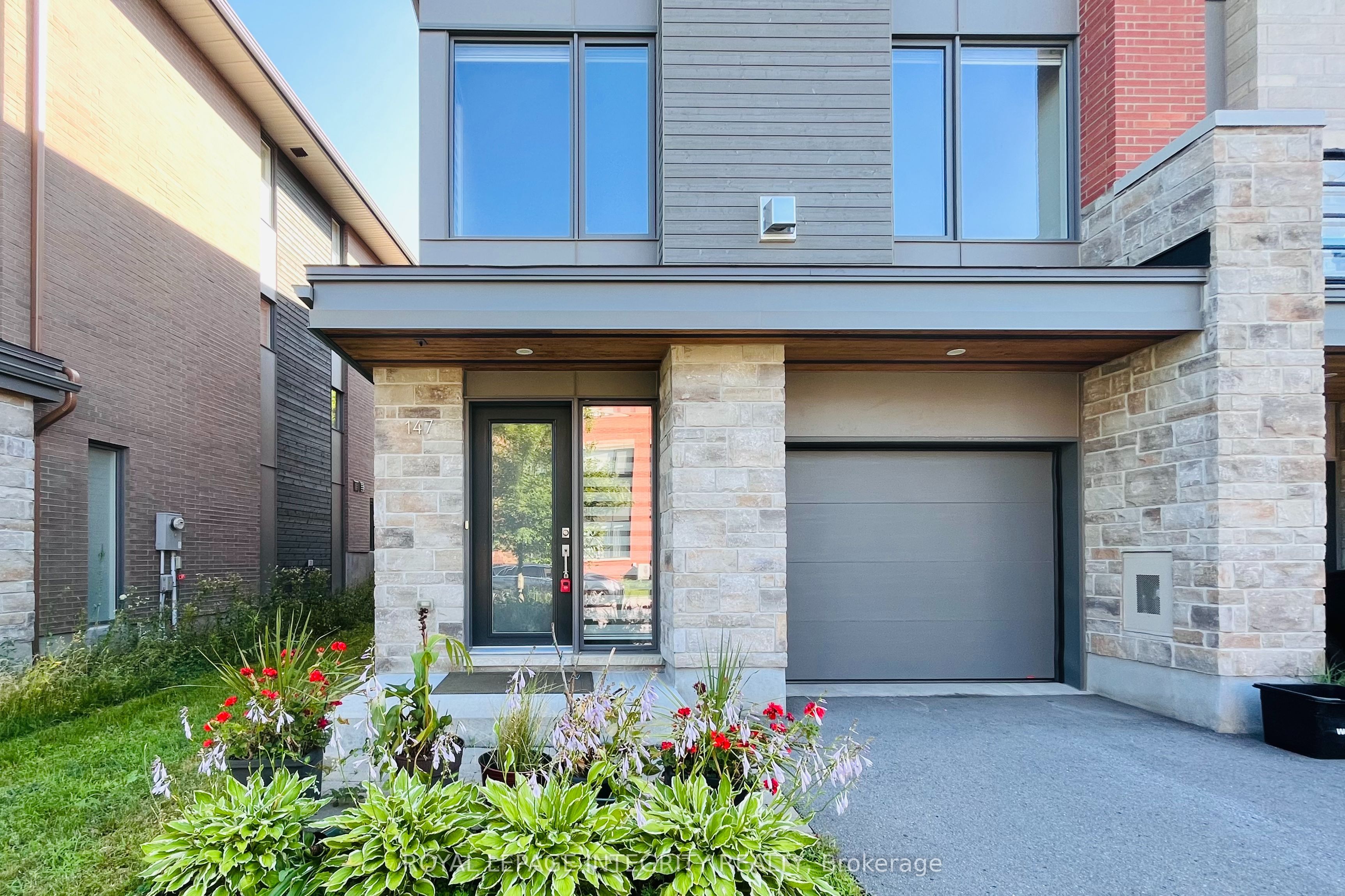 147 Boundstone Way Property Photo 3