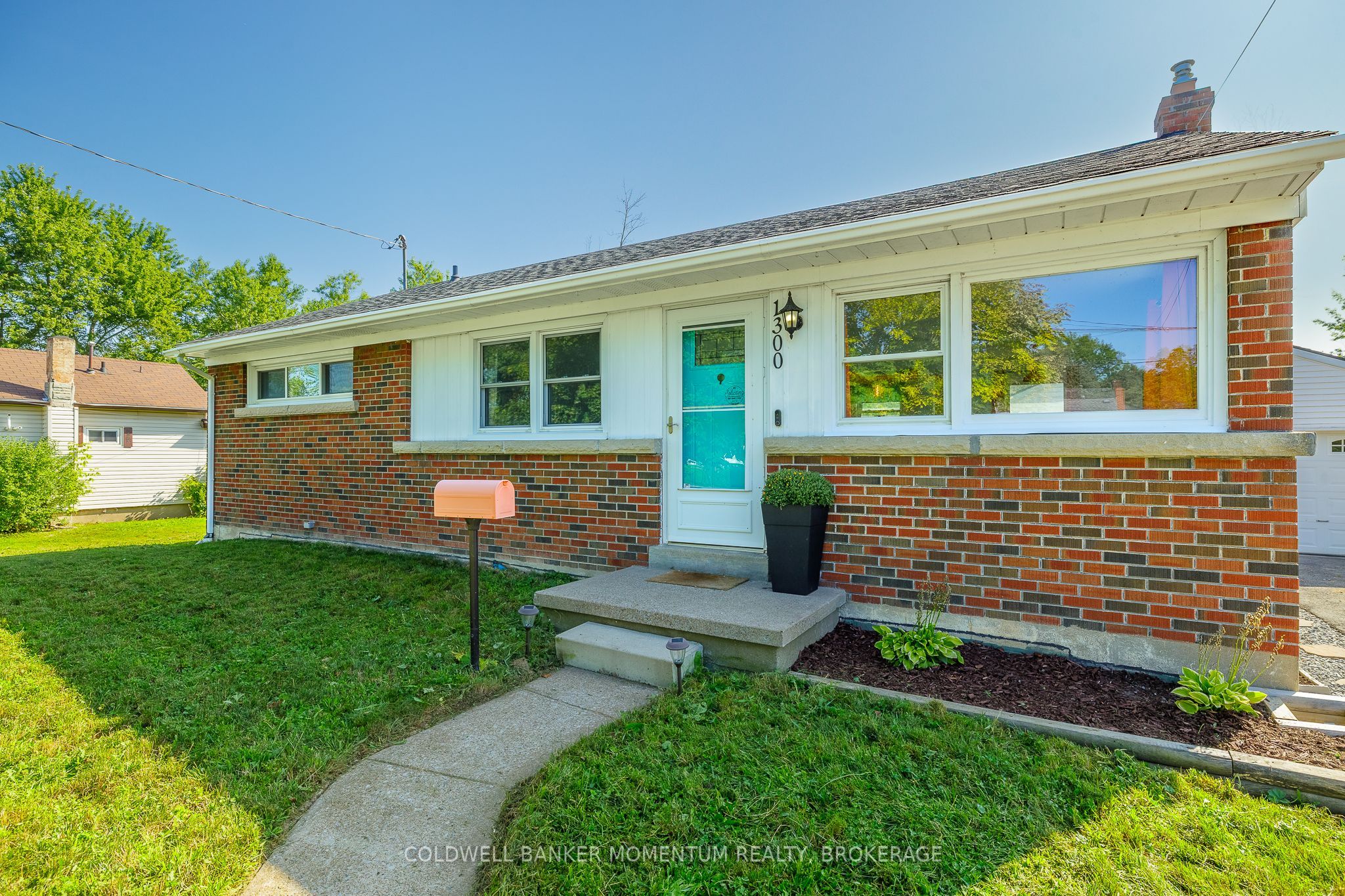 1300 Spears Road Property Photo 6