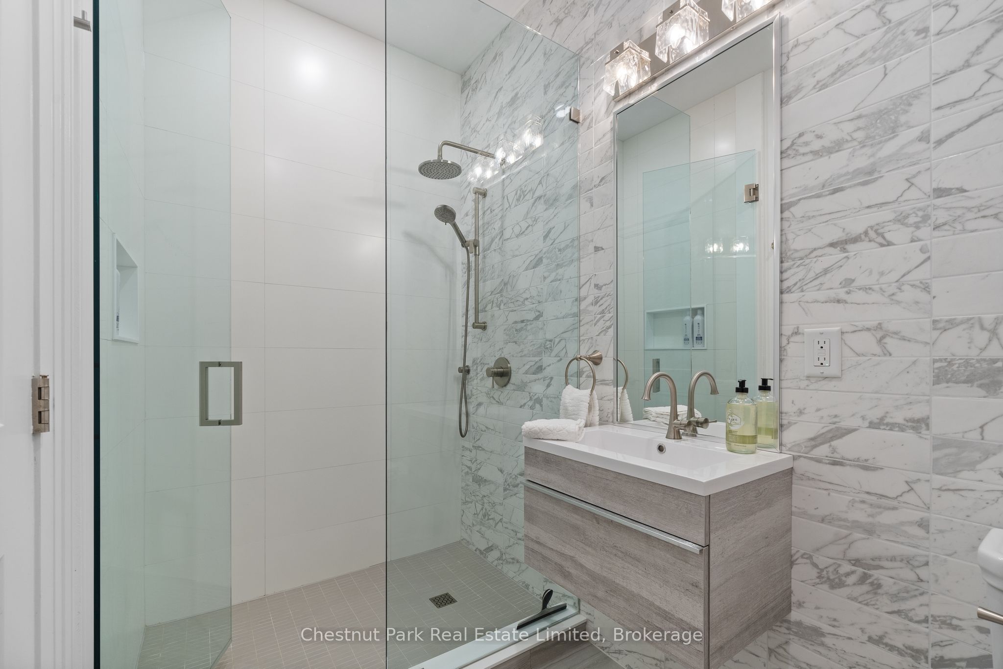 60 Bakker Road Property Photo 41