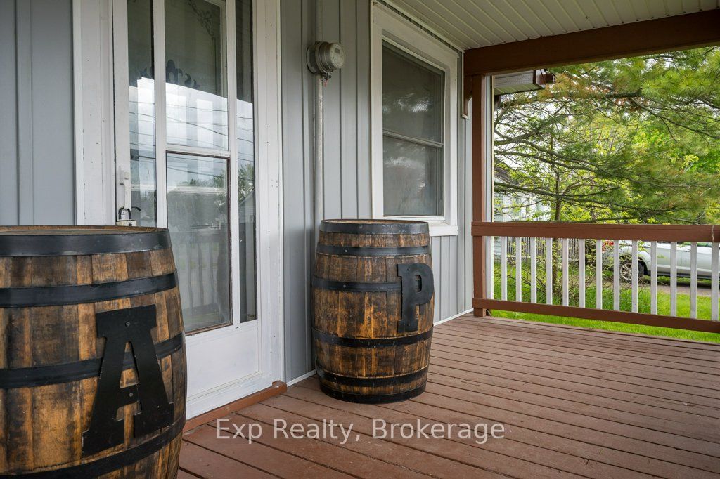 525 Cannifton Road N Property Photo 6