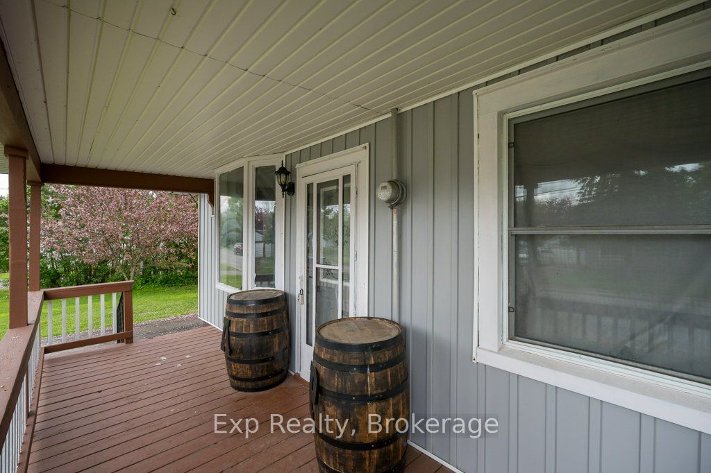 525 Cannifton Road N Property Photo 7