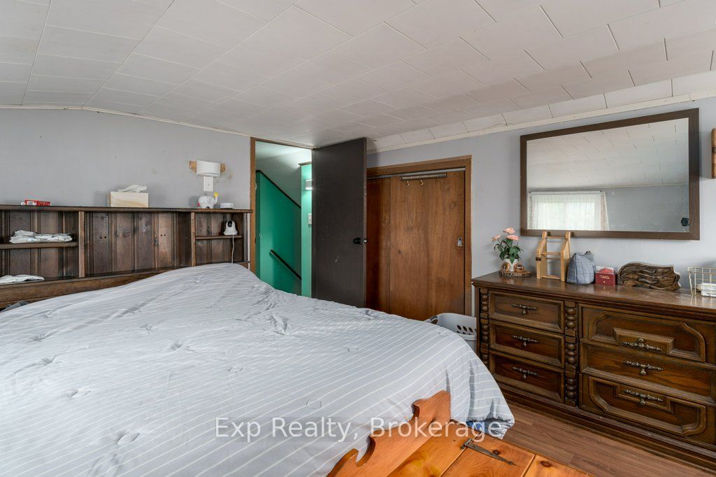 525 Cannifton Road N Property Photo 18