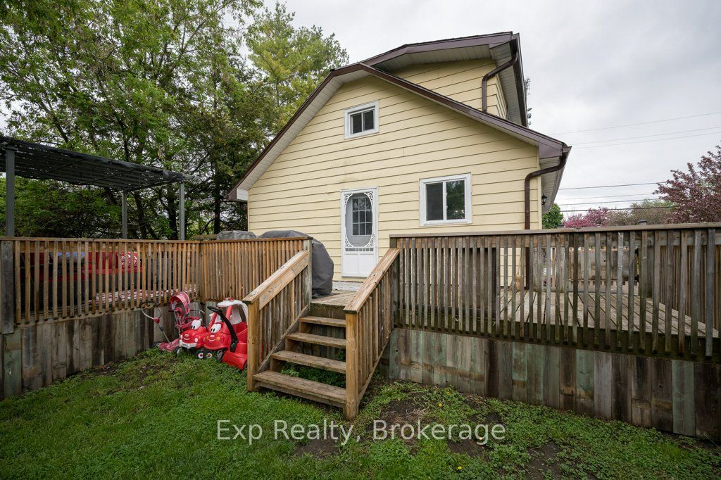 525 Cannifton Road N Property Photo 23