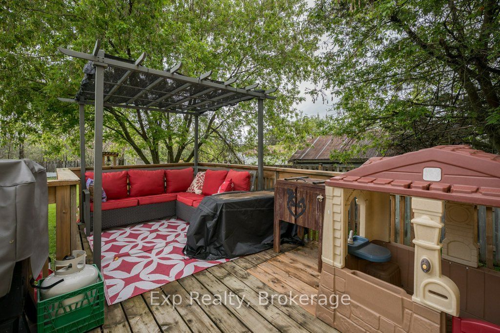 525 Cannifton Road N Property Photo 26