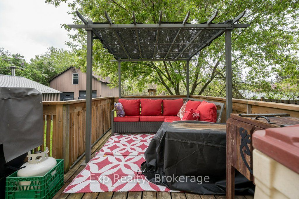 525 Cannifton Road N Property Photo 27
