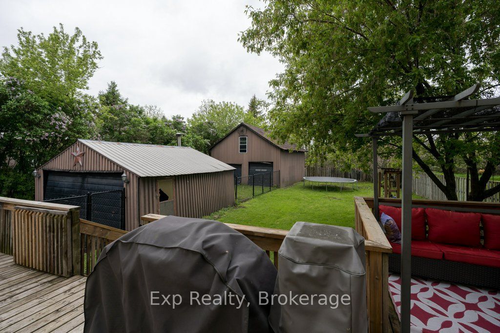 525 Cannifton Road N Property Photo 30