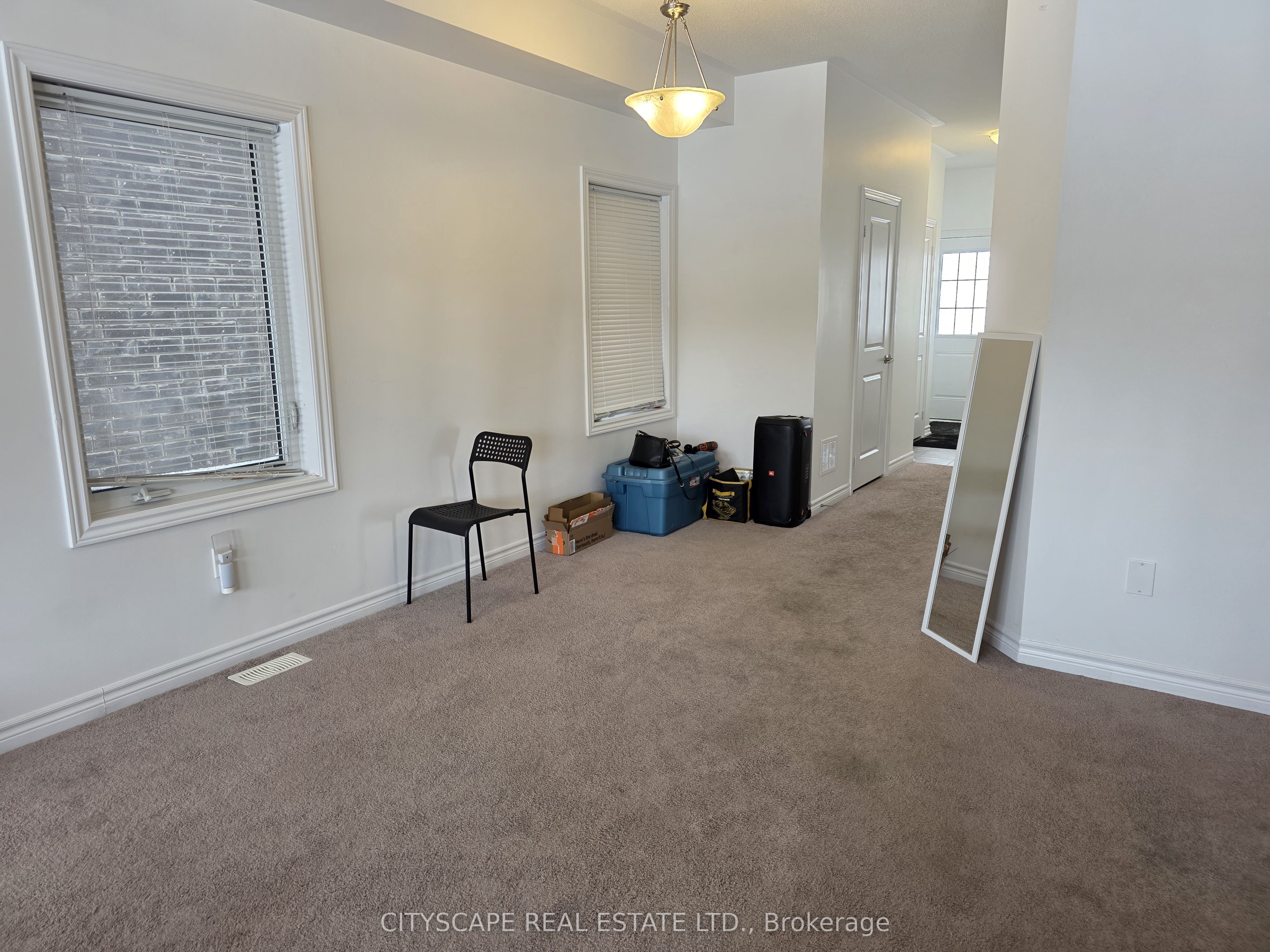 351 Ridley Crescent Property Photo 16