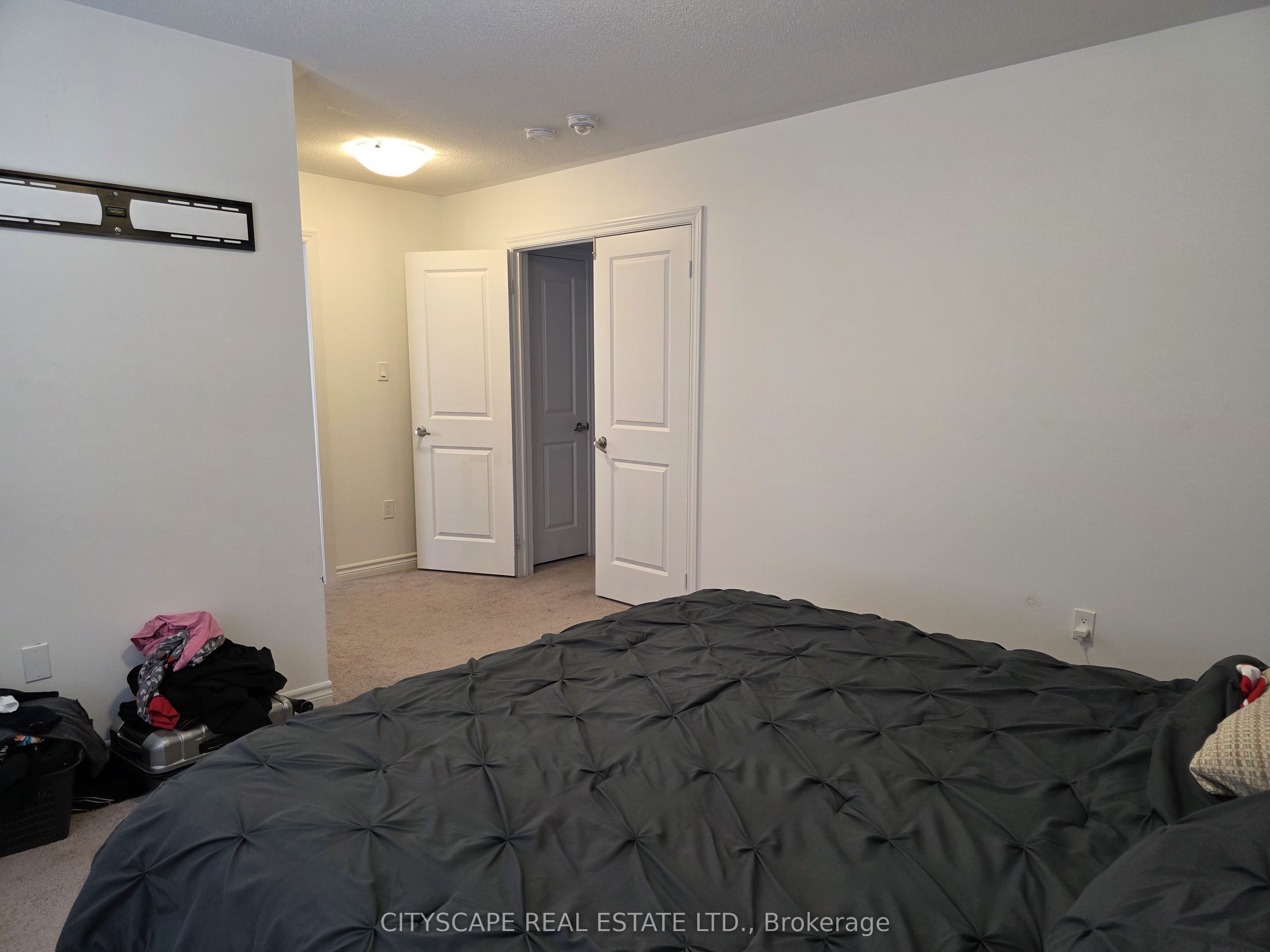 351 Ridley Crescent Property Photo 22