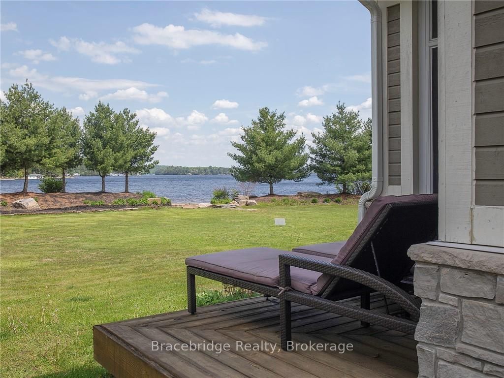 1869 Muskoka Road 118 Highway W G103-d1 Property Photo 7