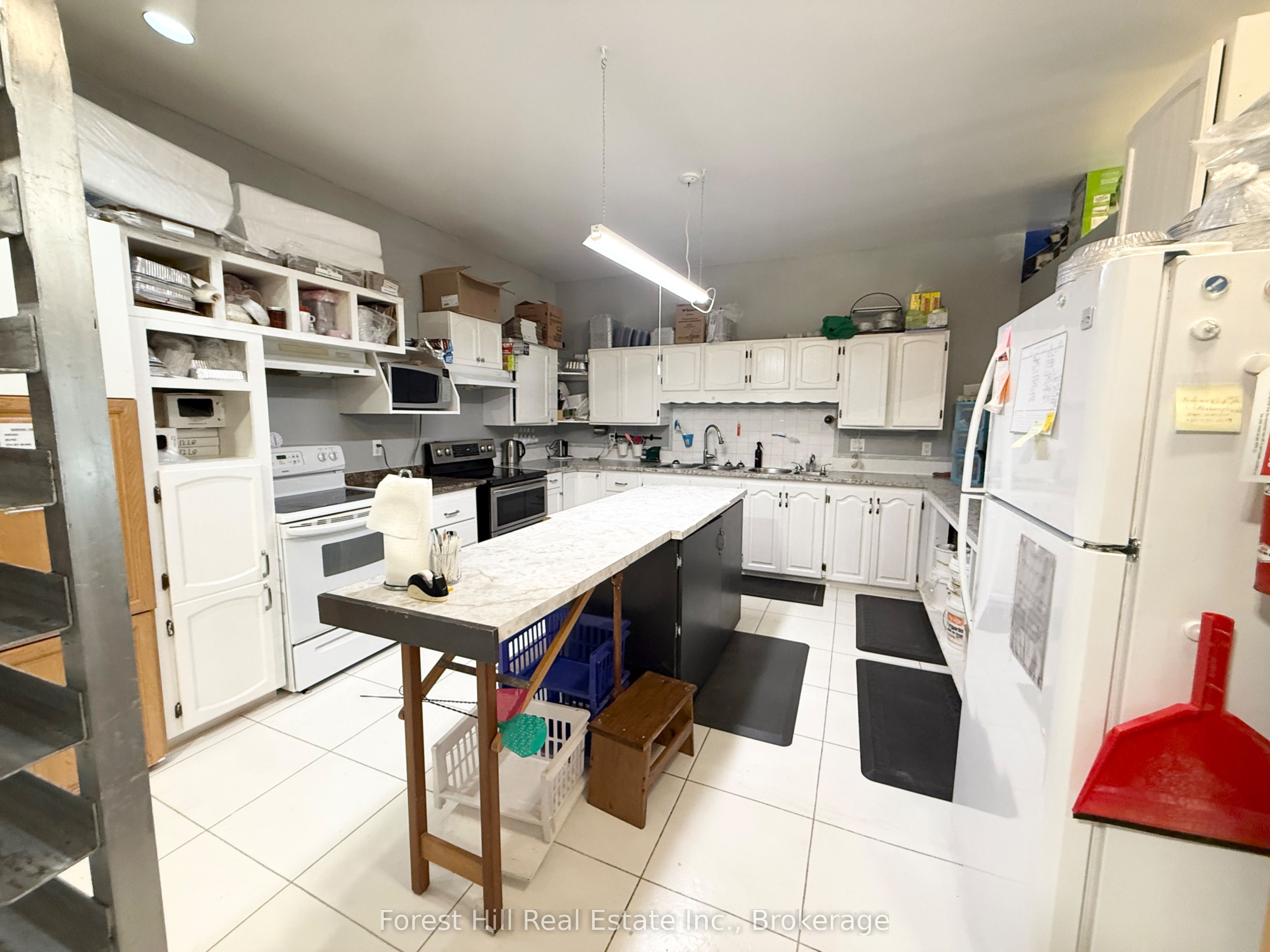 17 Davis Drive Property Photo 11
