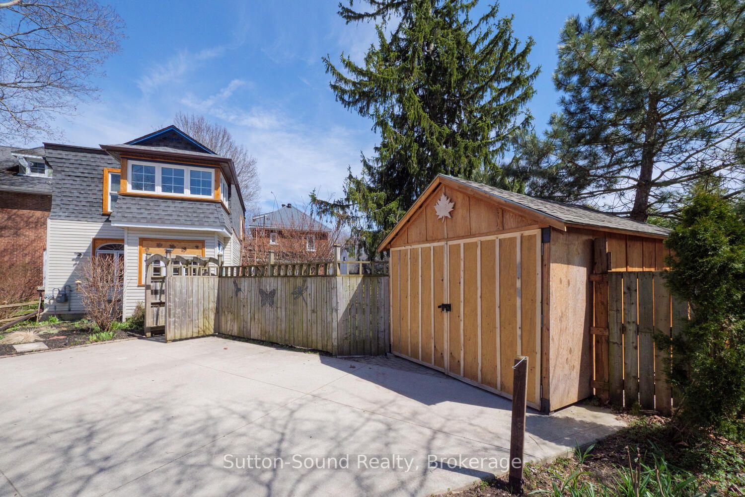155 5th A Street E Property Photo 1