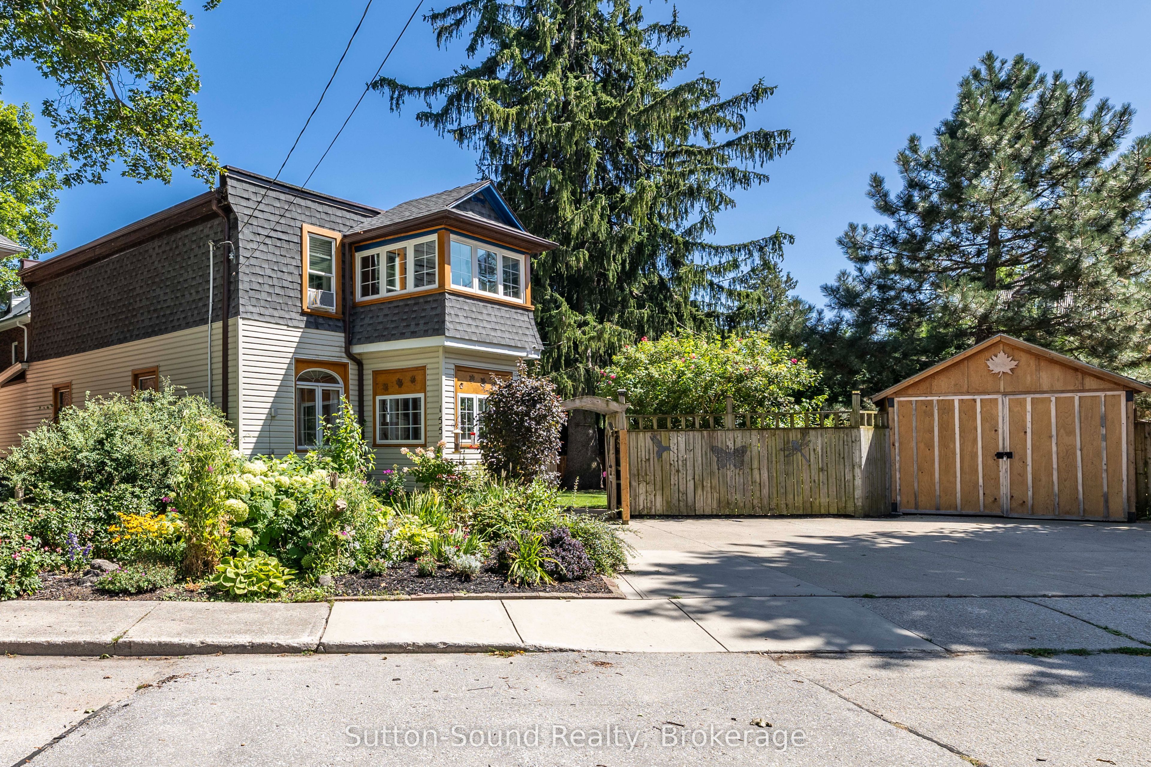 155 5th A Street E Property Photo 2