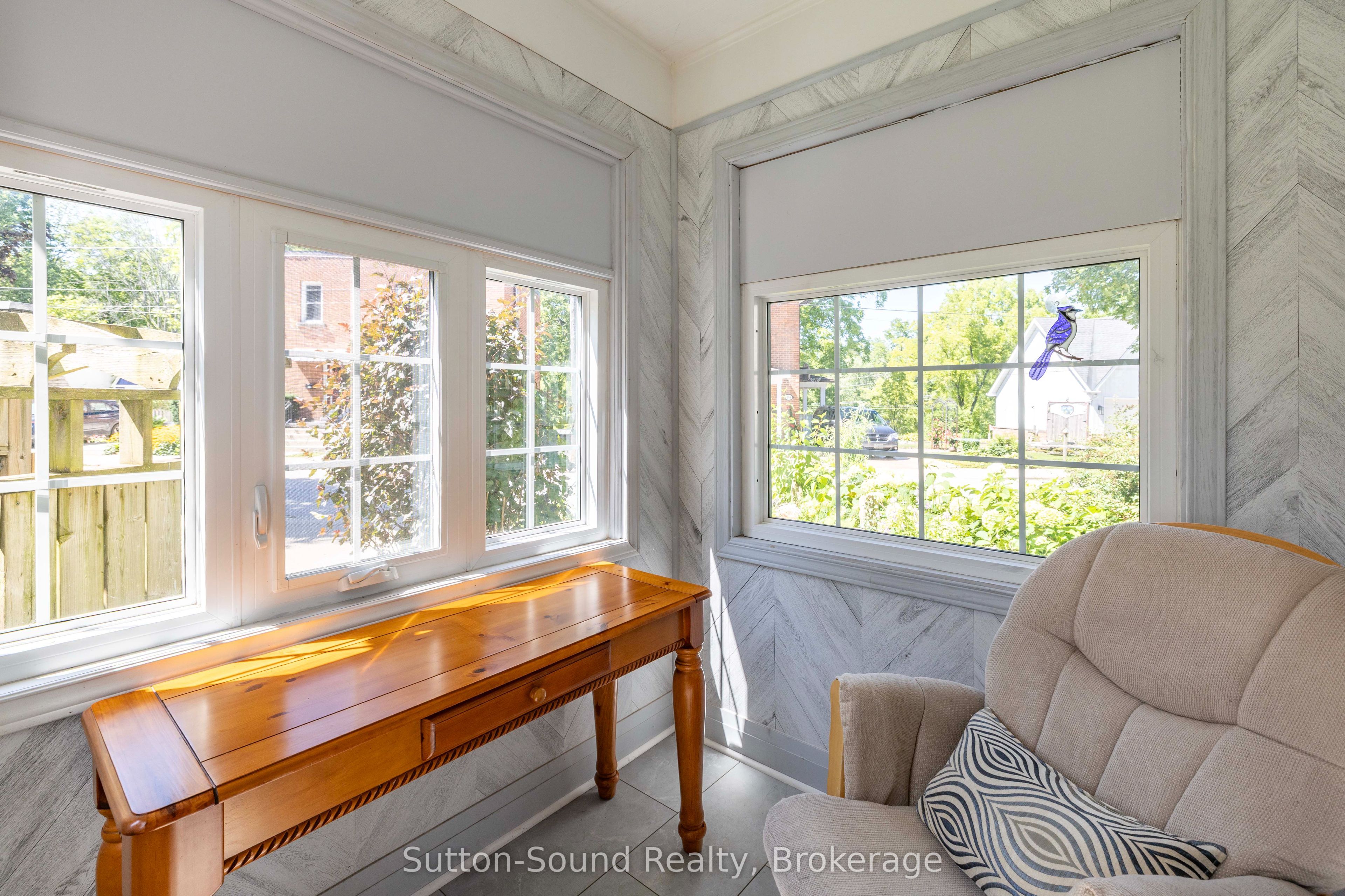 155 5th A Street E Property Photo 4