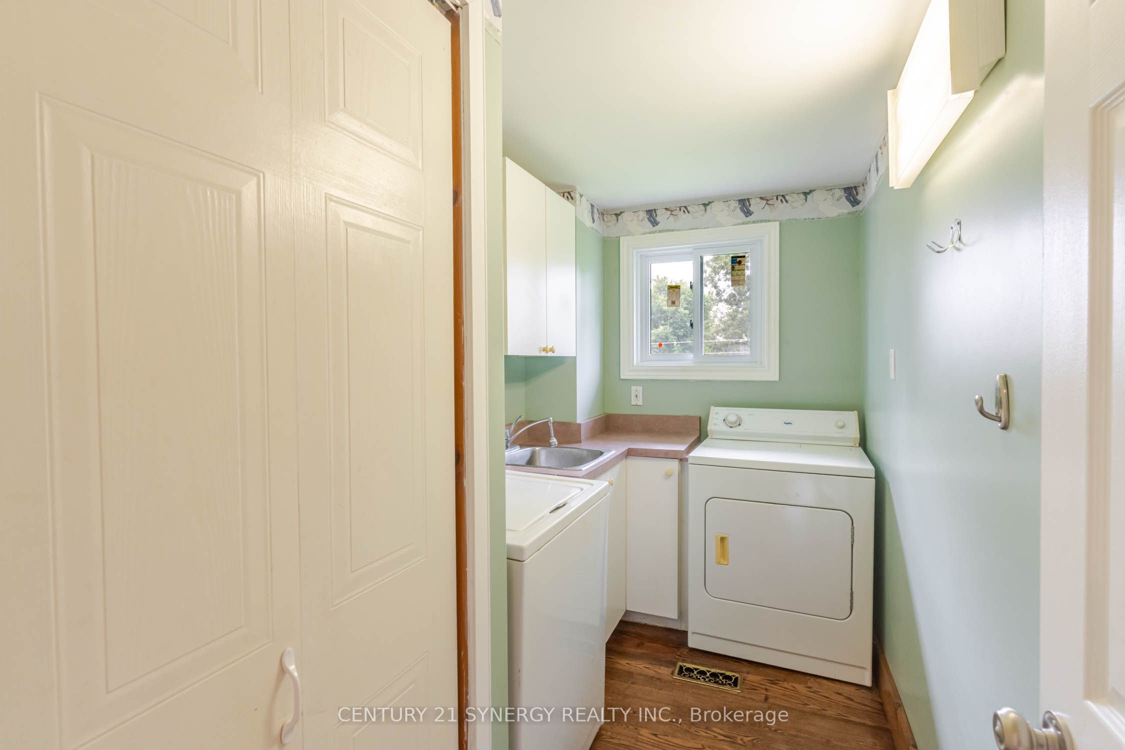 677 Bowes Side Road Property Photo 14