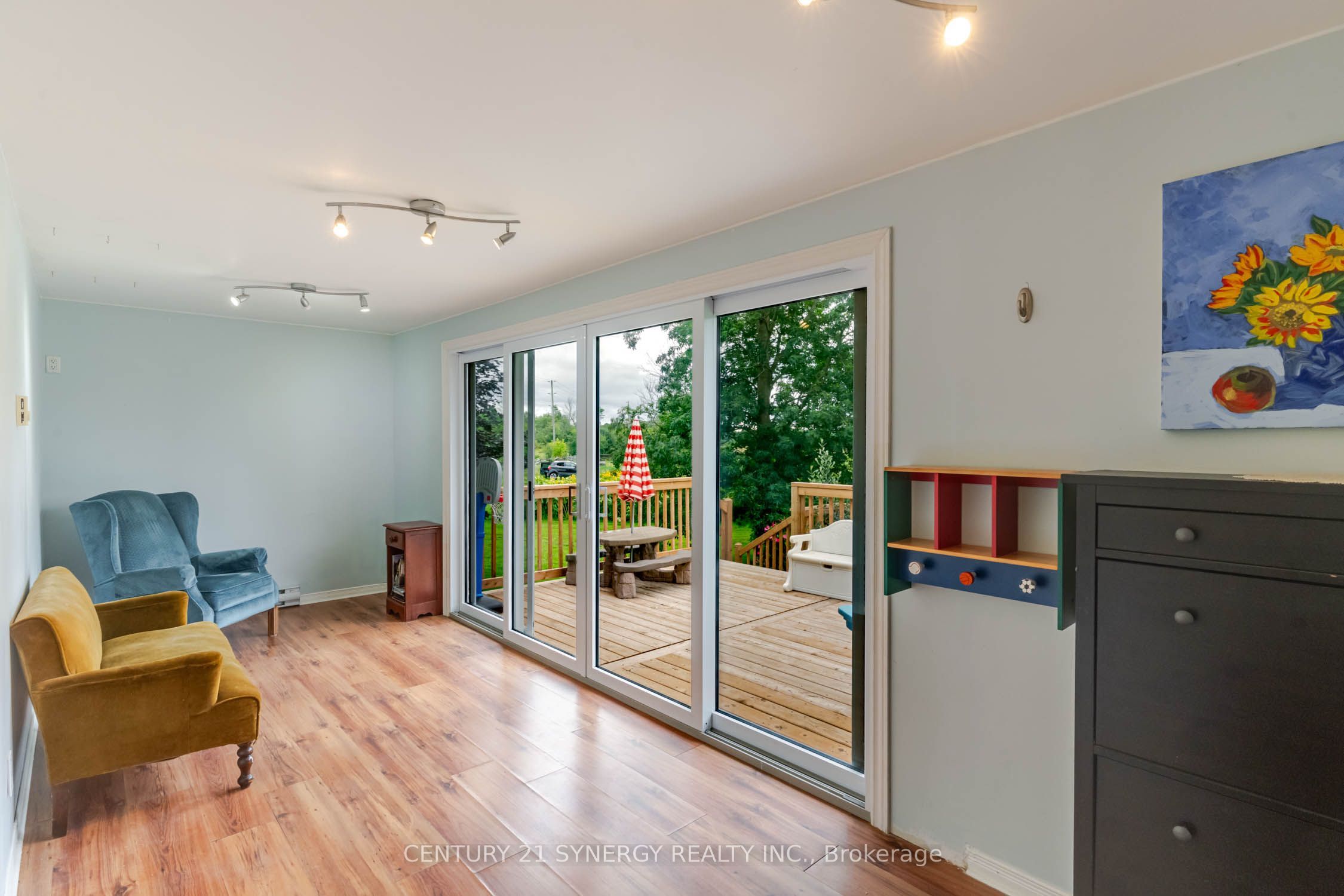 677 Bowes Side Road Property Photo 27