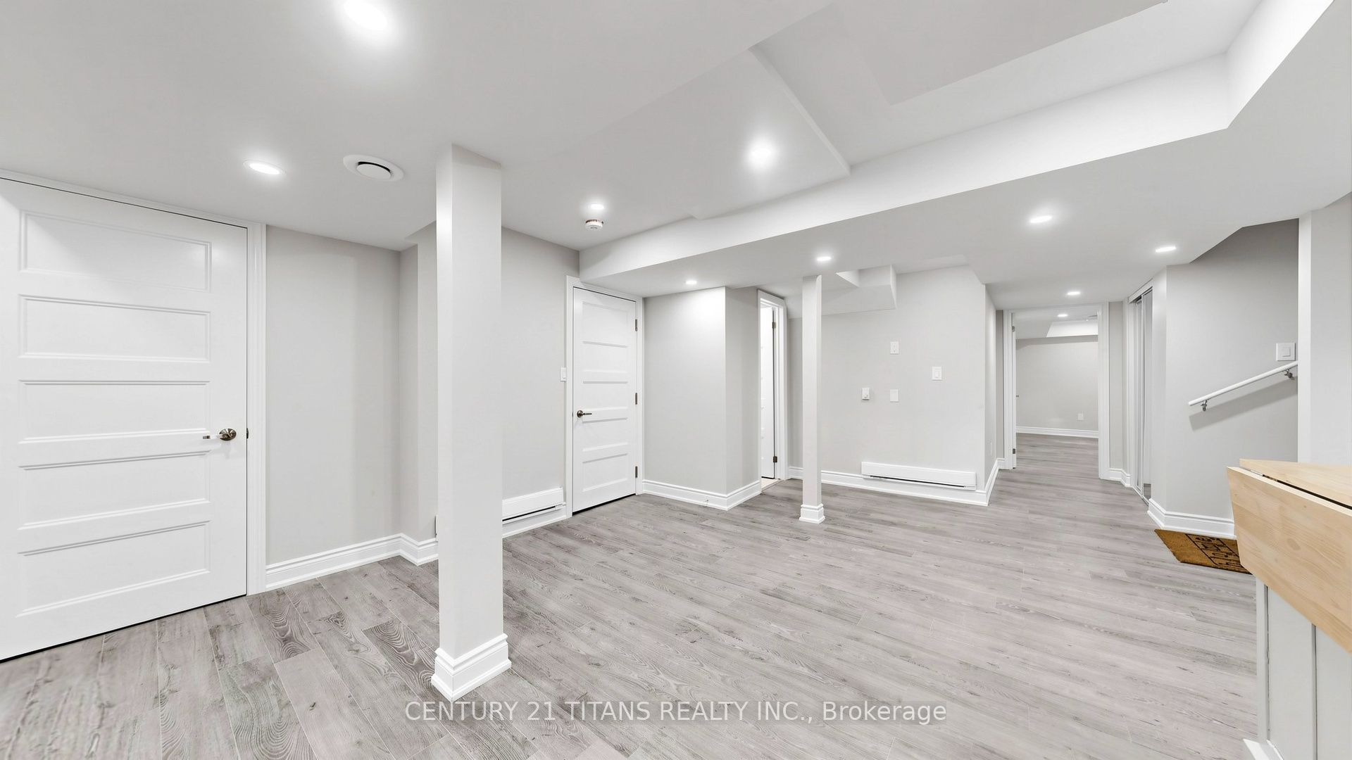 270 Forestwalk Street Lower Property Photo 6