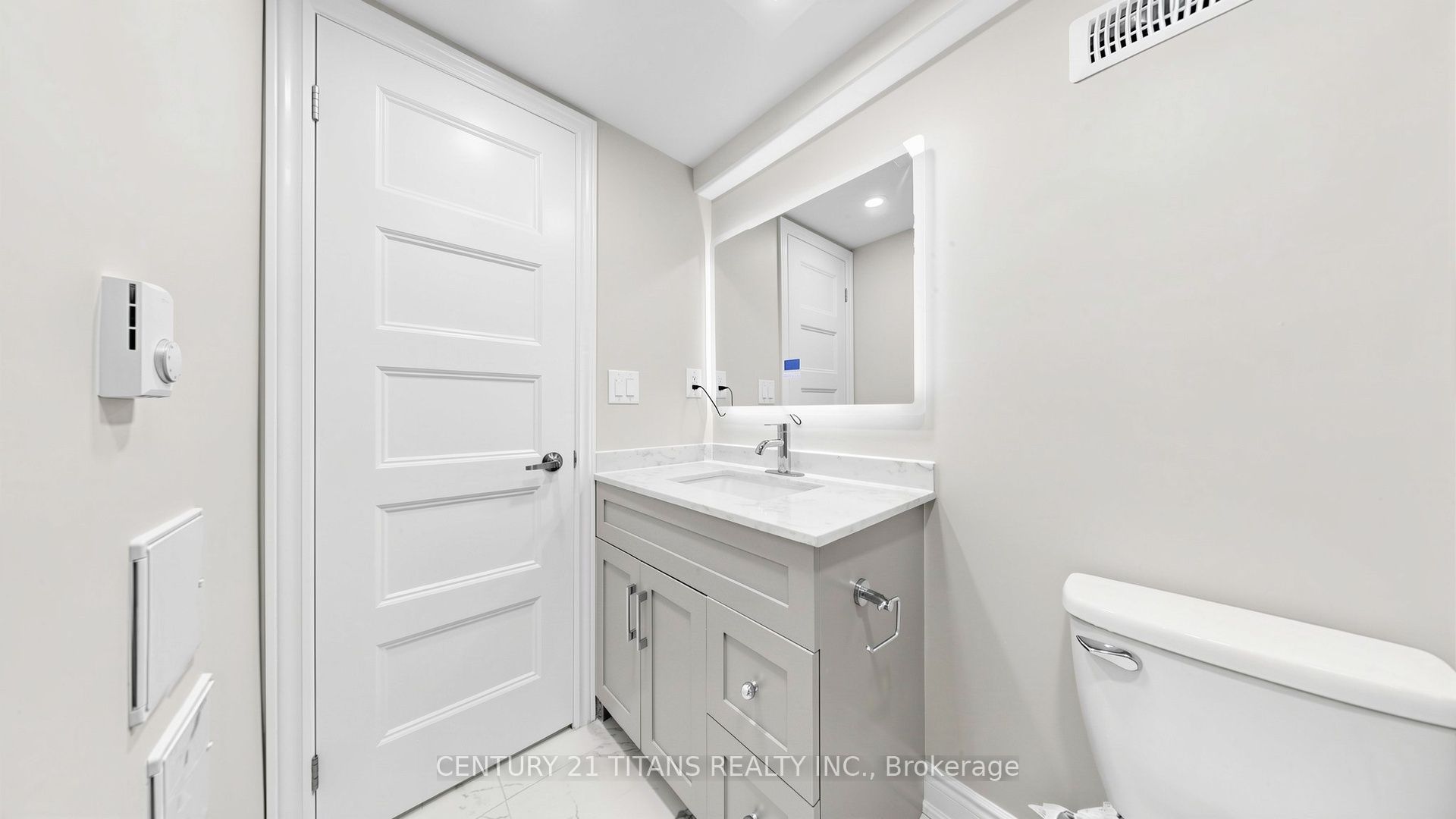 270 Forestwalk Street Lower Property Photo 33