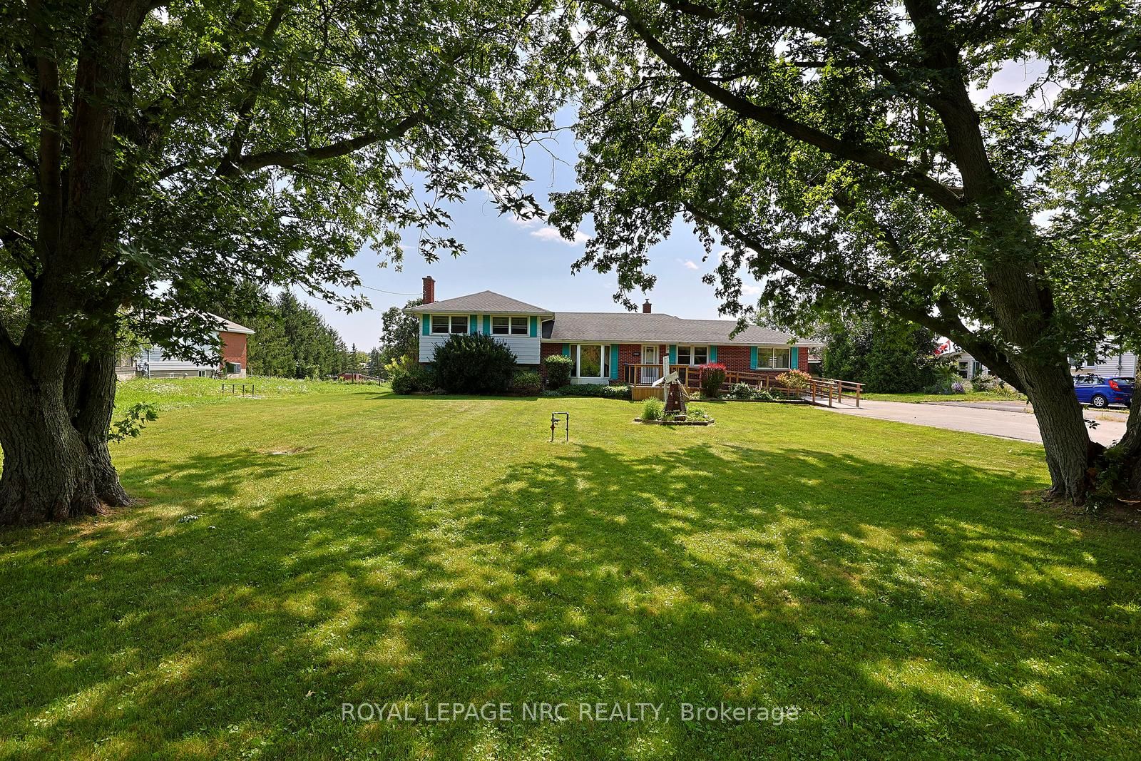 513 Ridge Road W