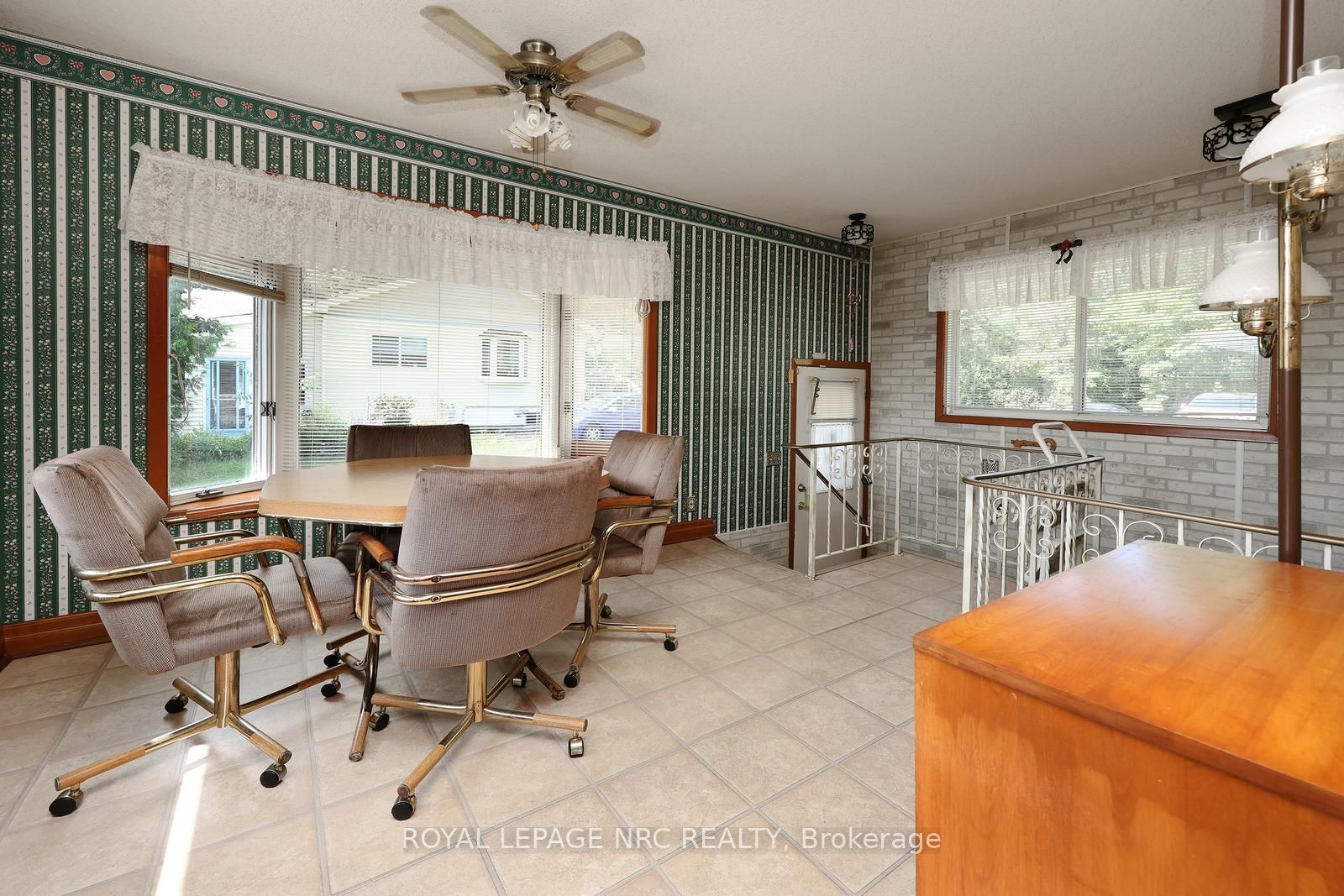 513 Ridge Road W Property Photo 13