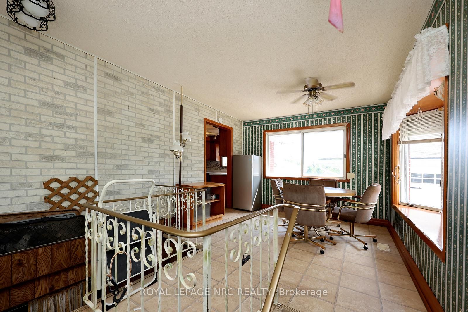 513 Ridge Road W Property Photo 16